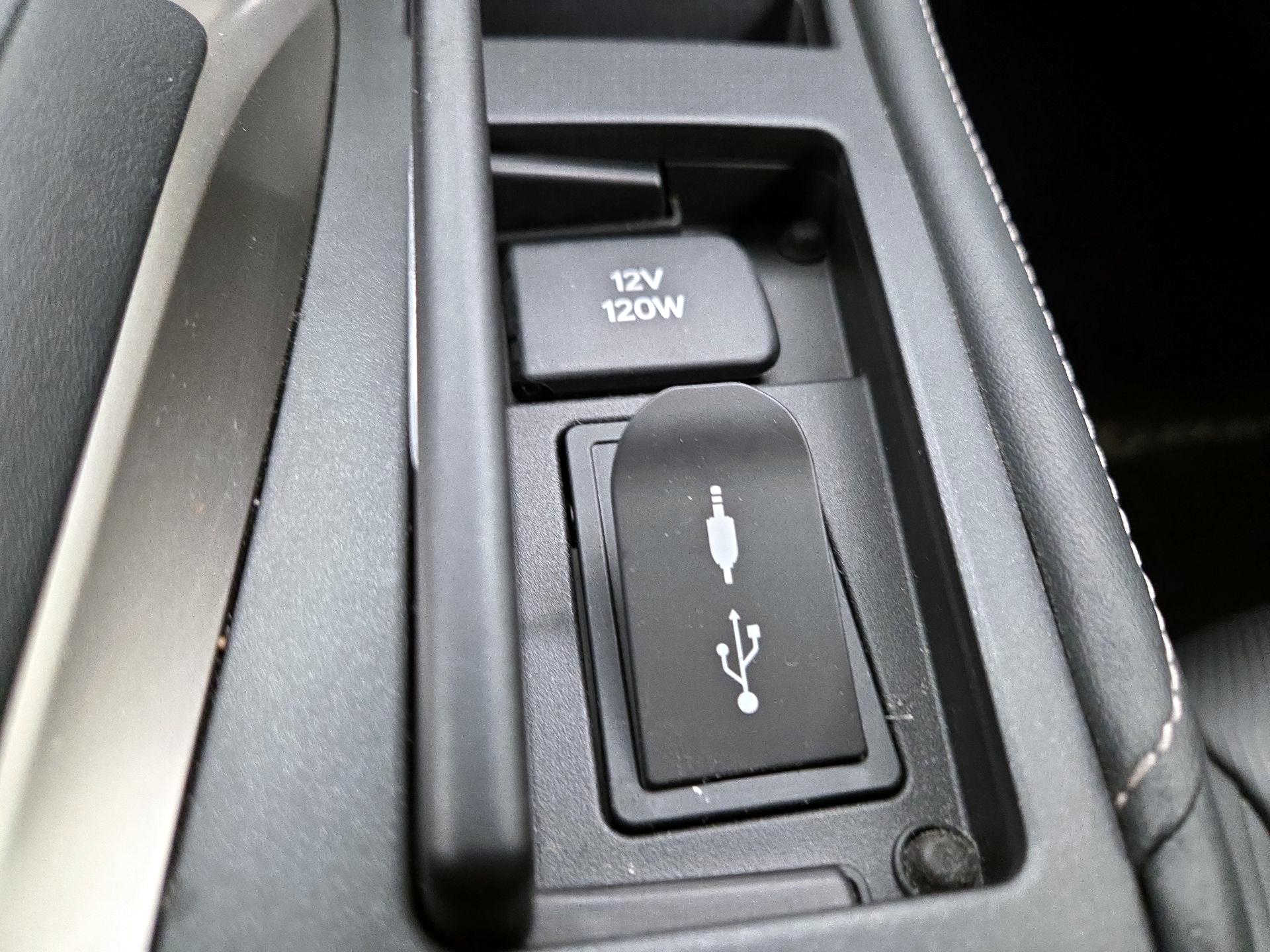 Thumbnail: 2014 Lexus CT - 19