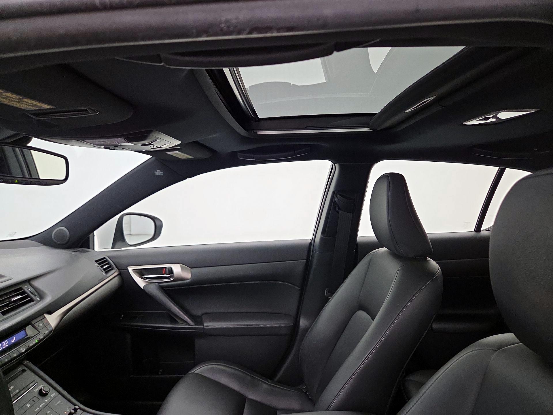 Thumbnail: 2014 Lexus CT - 20