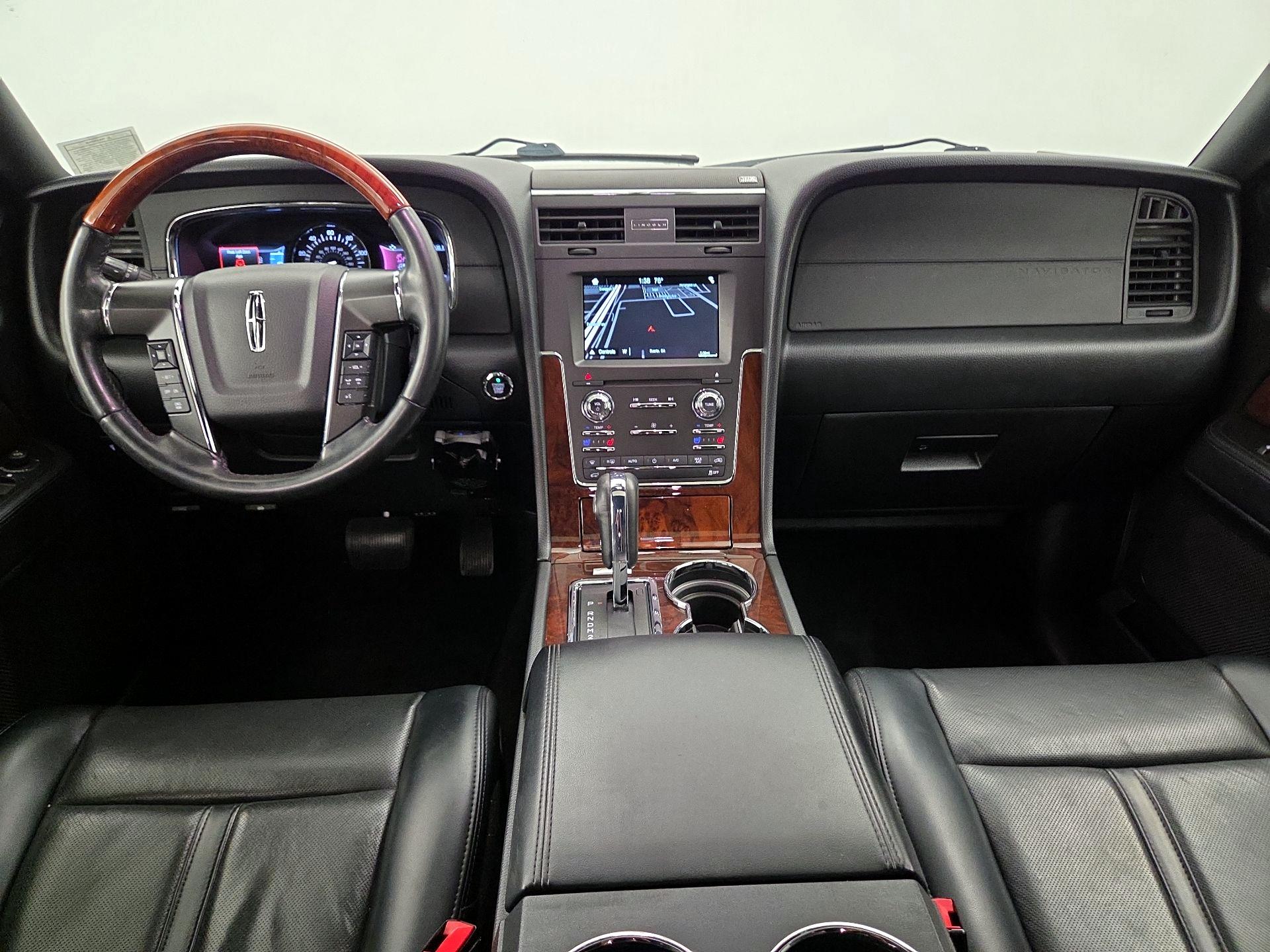 Thumbnail: 2017 Lincoln Navigator - 9