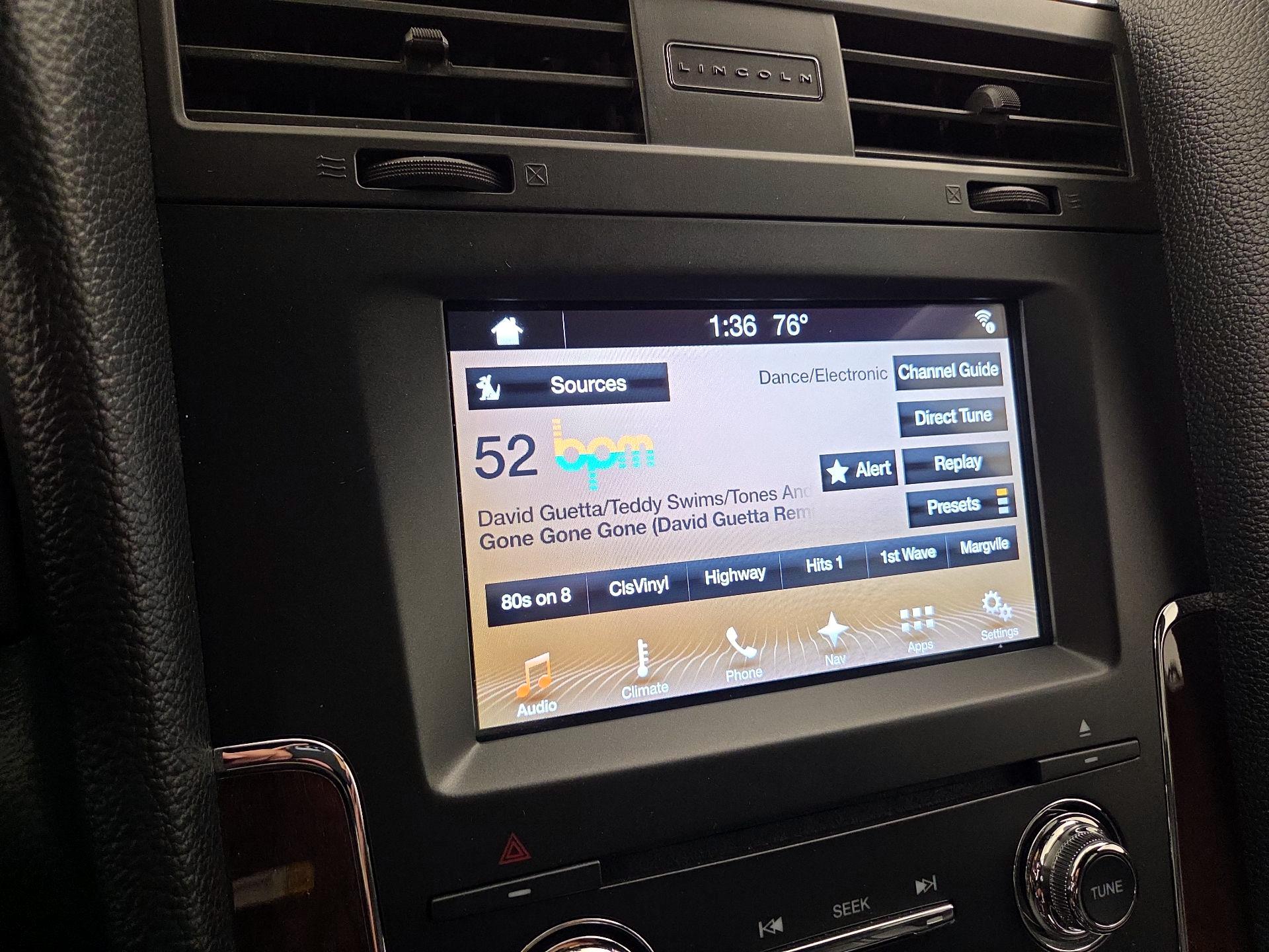 Thumbnail: 2017 Lincoln Navigator - 16