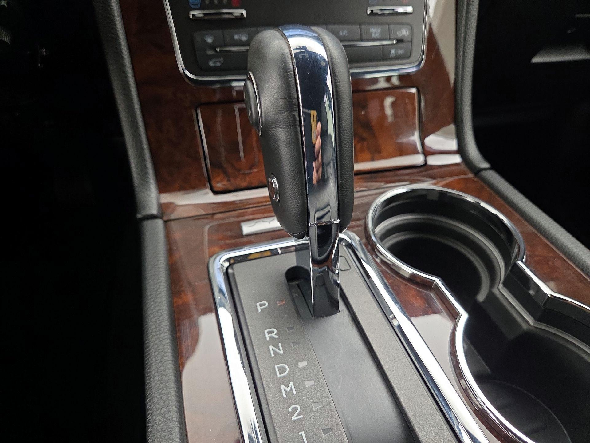 Thumbnail: 2017 Lincoln Navigator - 18