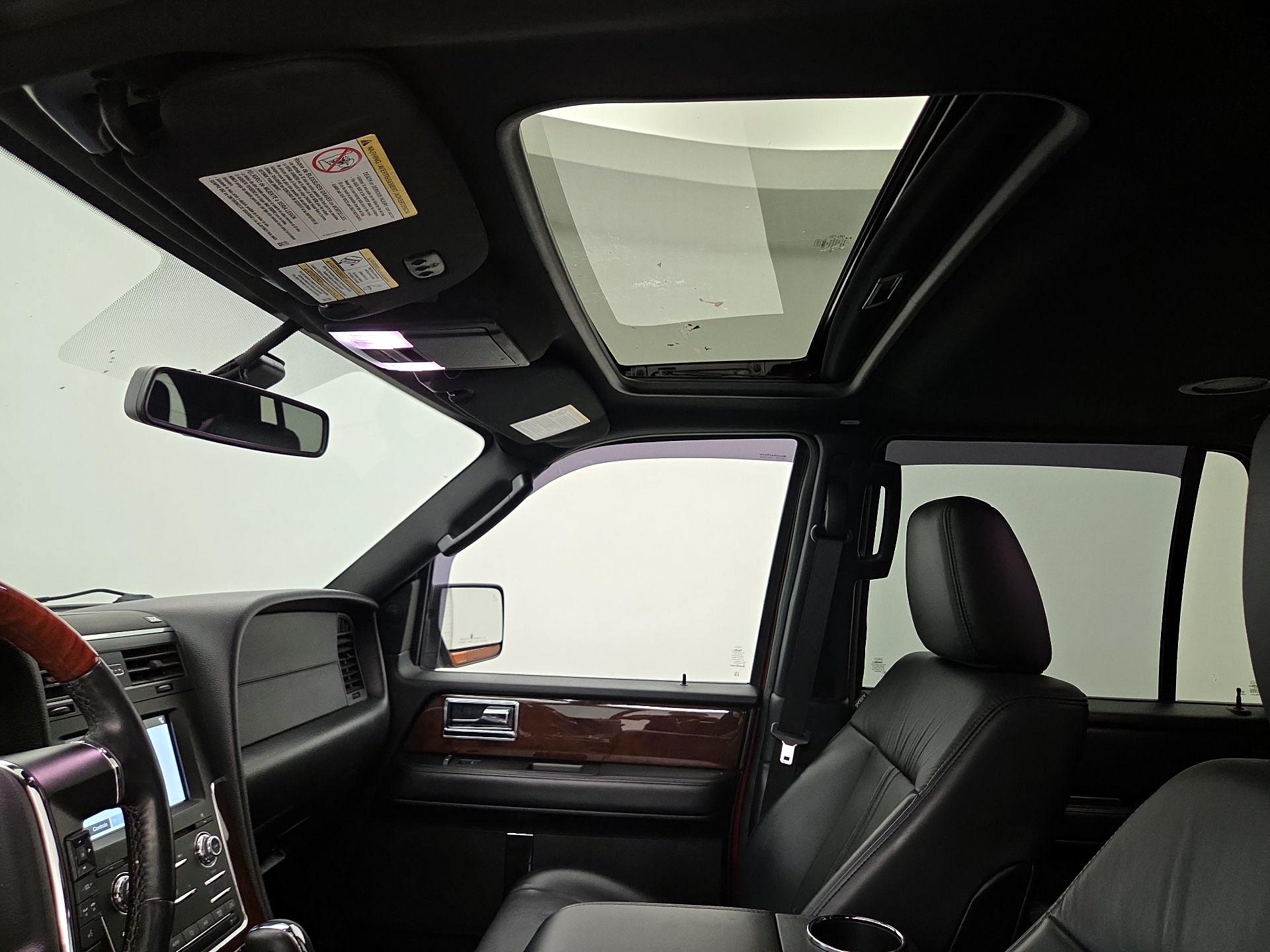 Thumbnail: 2017 Lincoln Navigator - 20