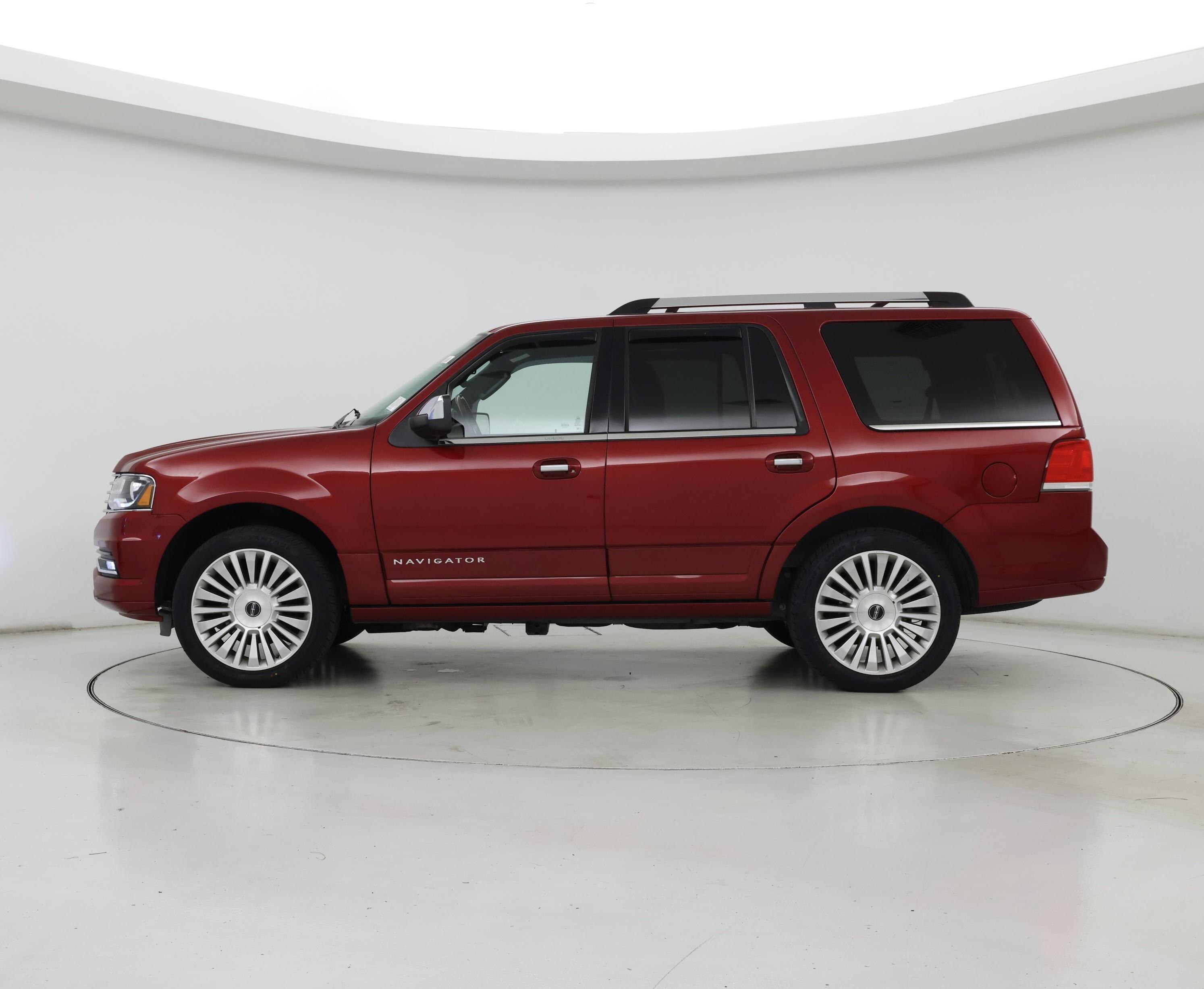 Thumbnail: 2017 Lincoln Navigator - 3