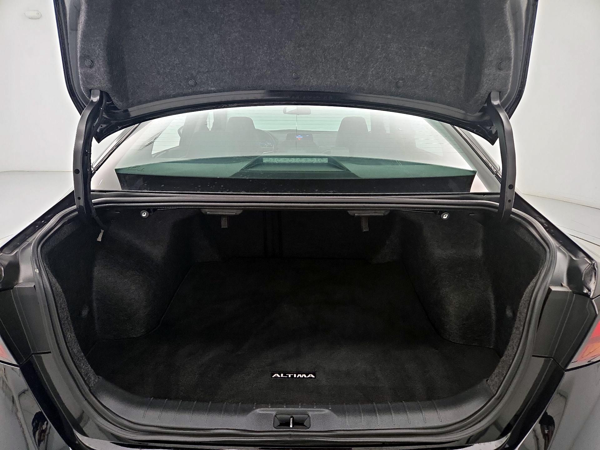 Thumbnail: 2023 Nissan Altima - 20