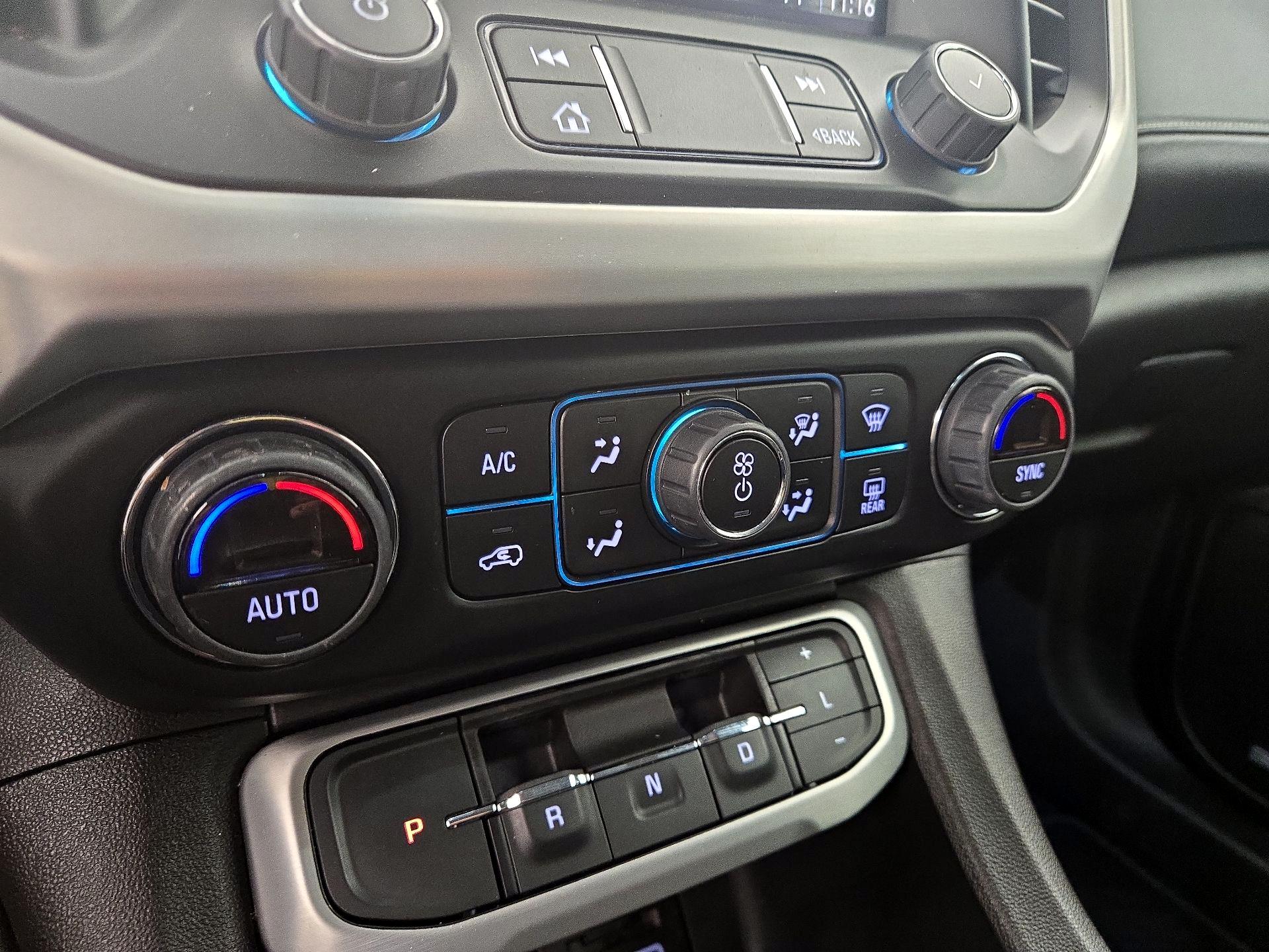 Thumbnail: 2023 GMC Acadia - 16