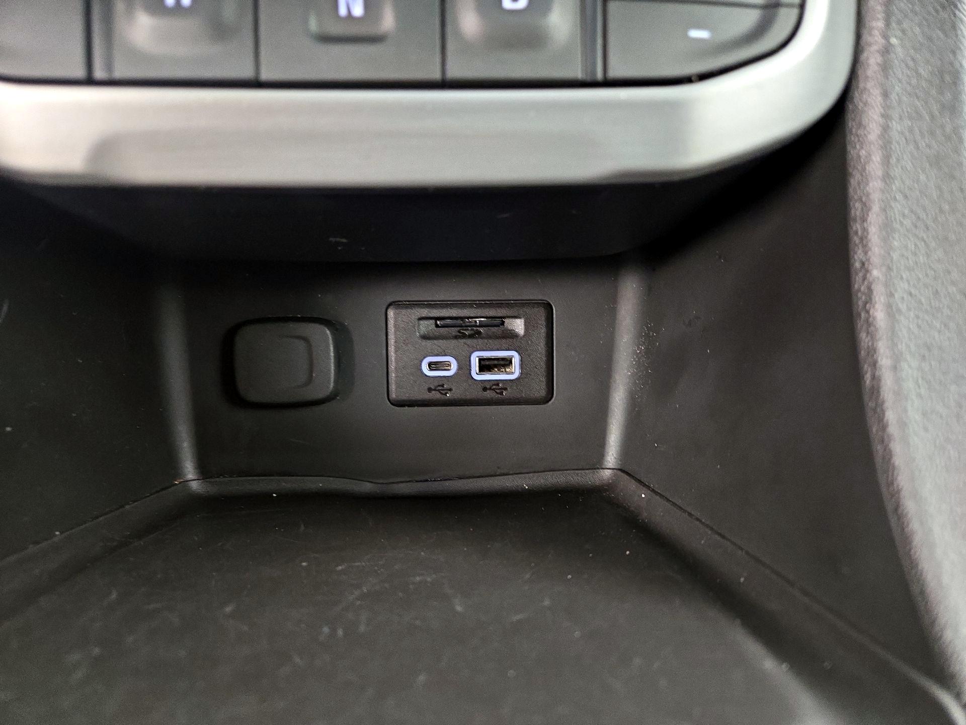 Thumbnail: 2023 GMC Acadia - 18