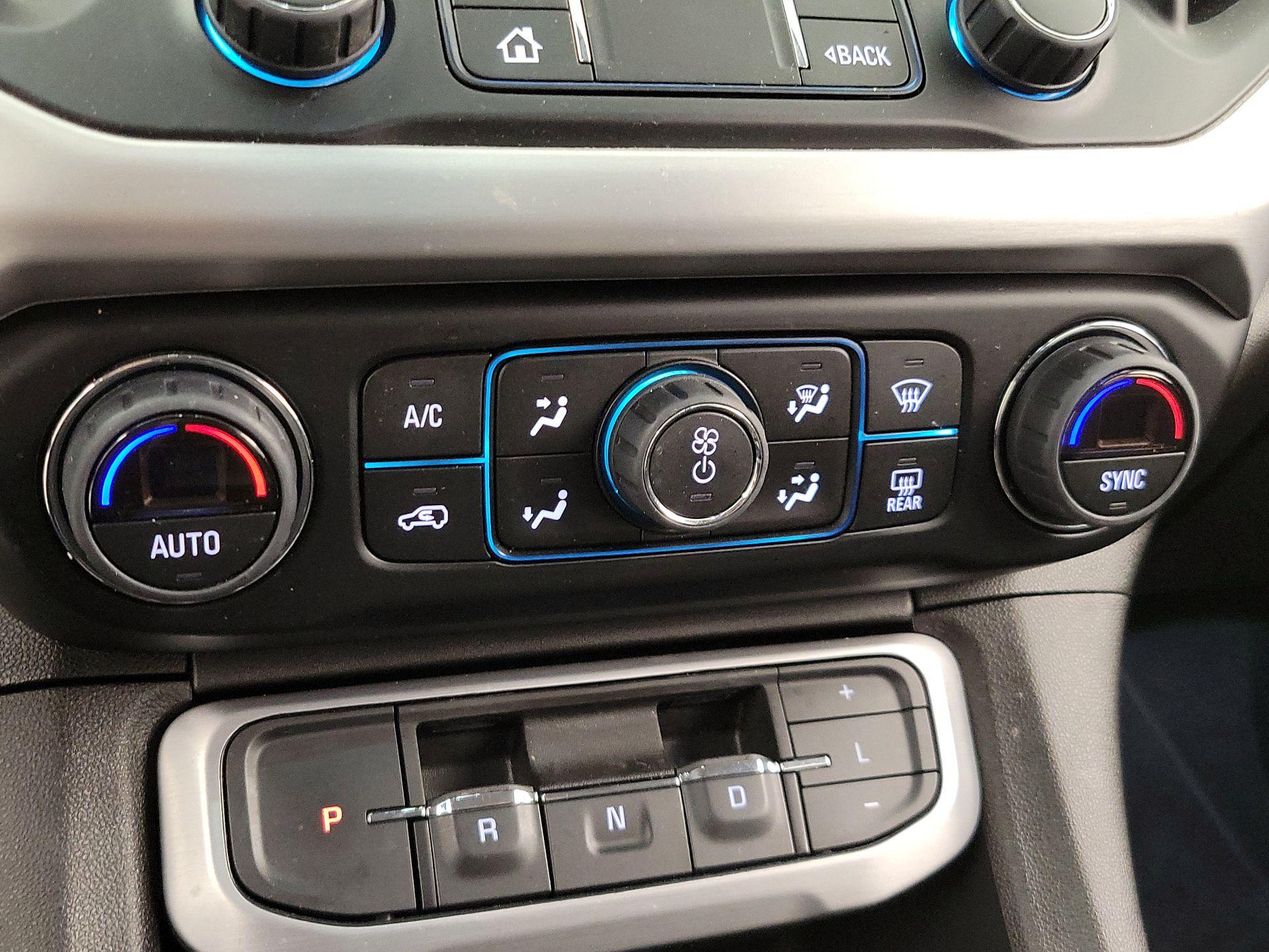 Thumbnail: 2023 GMC Acadia - 16