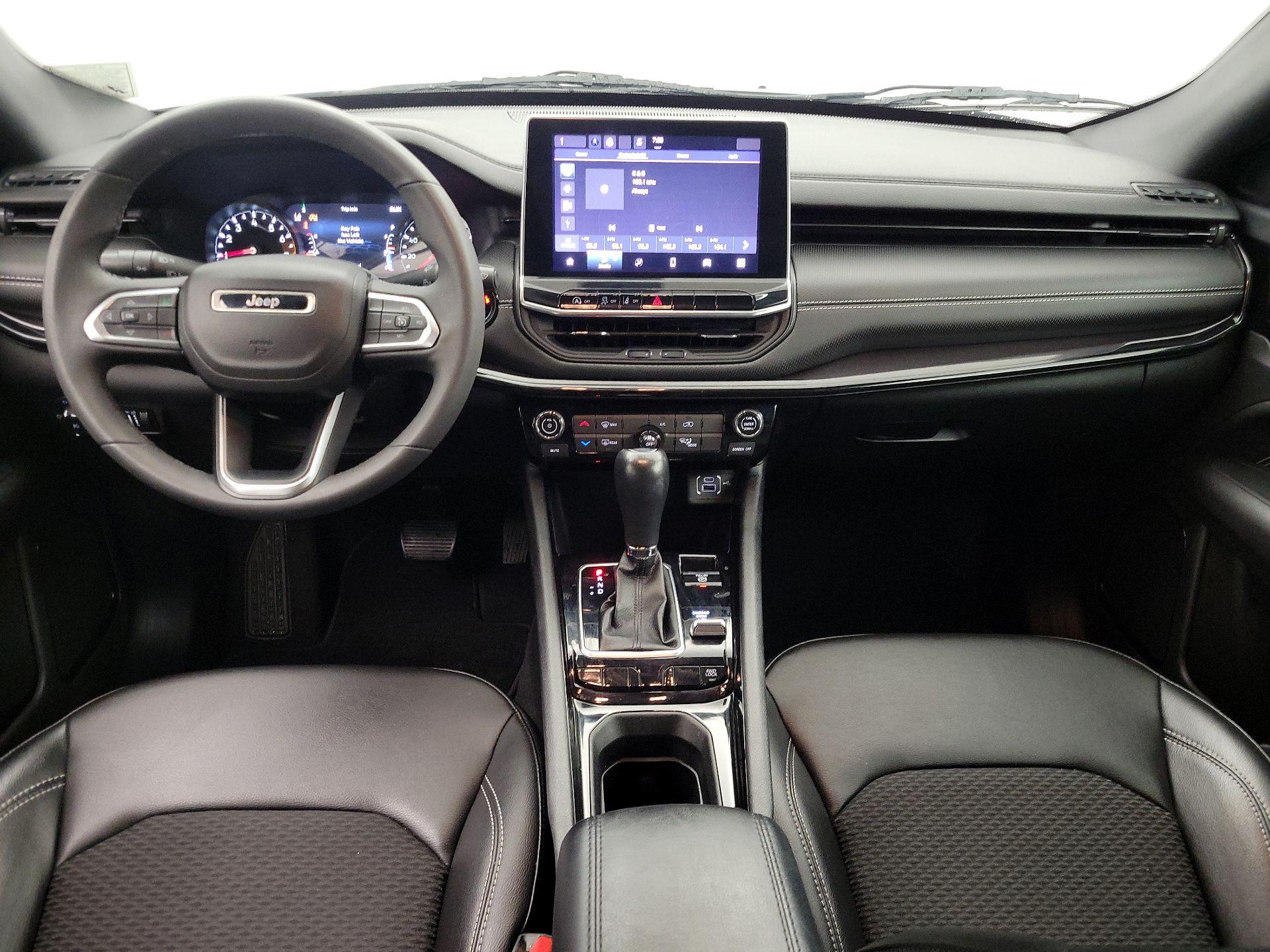 Thumbnail: 2023 Jeep Compass - 9