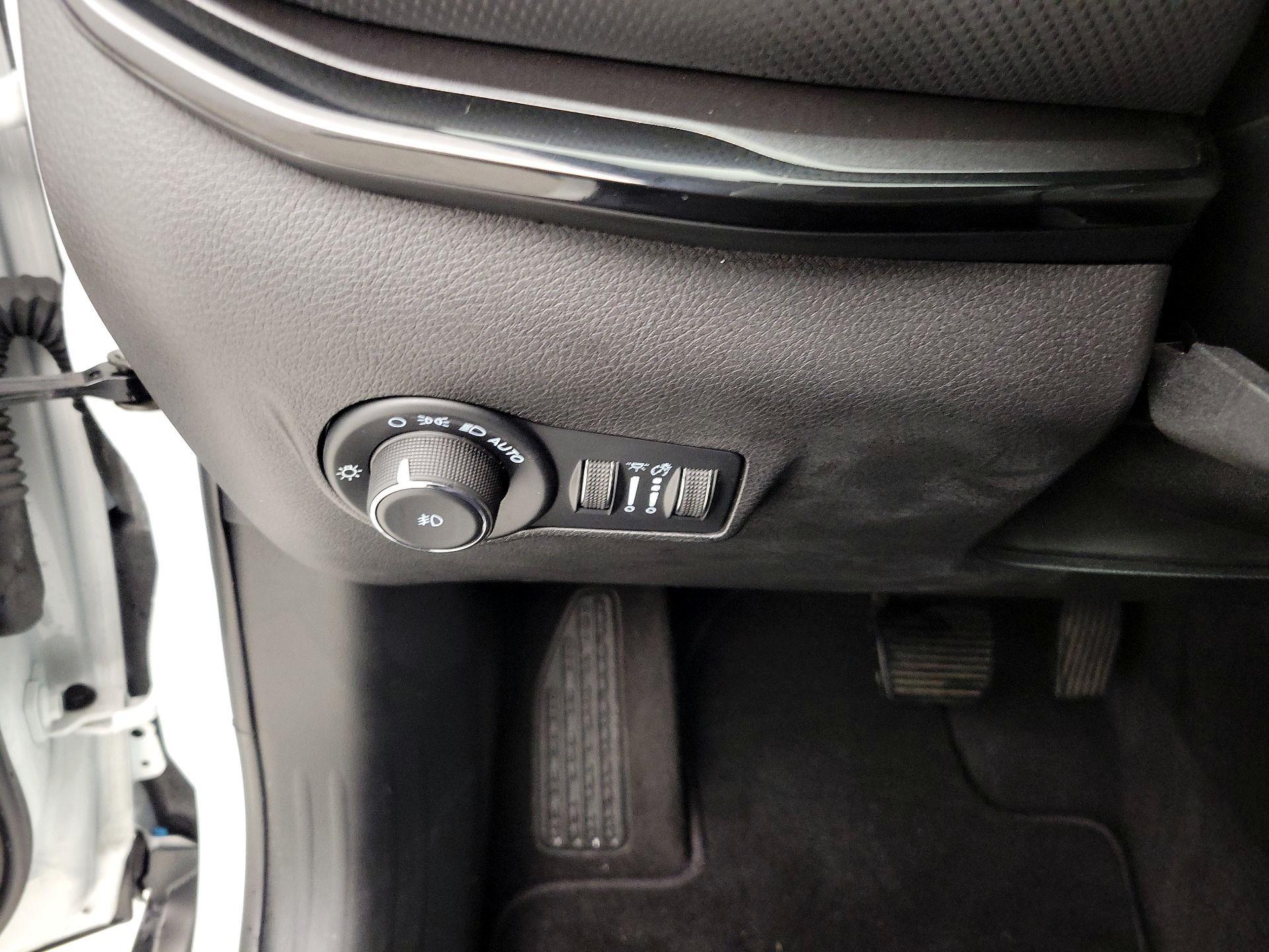 Thumbnail: 2023 Jeep Compass - 13