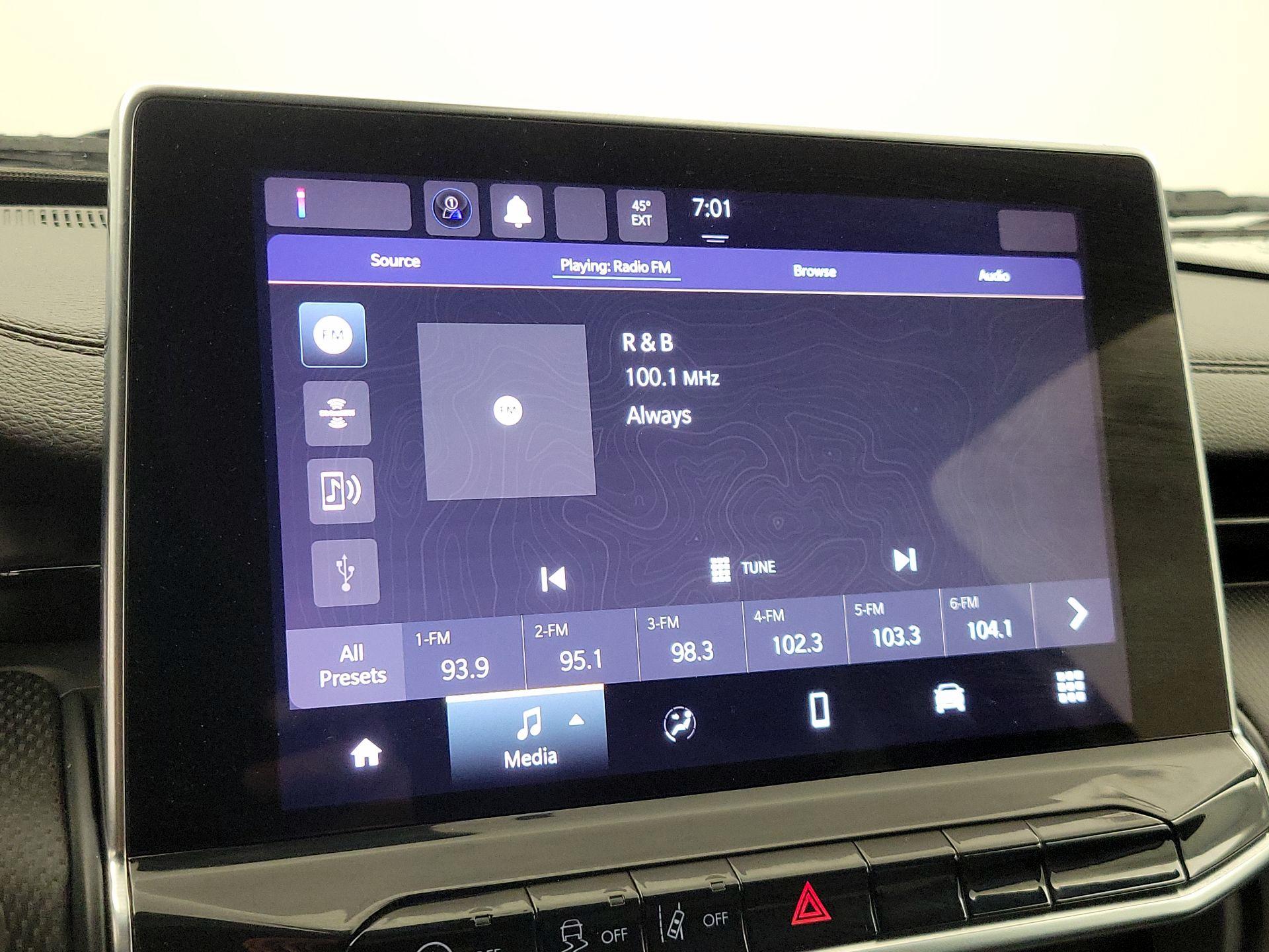 Thumbnail: 2023 Jeep Compass - 15