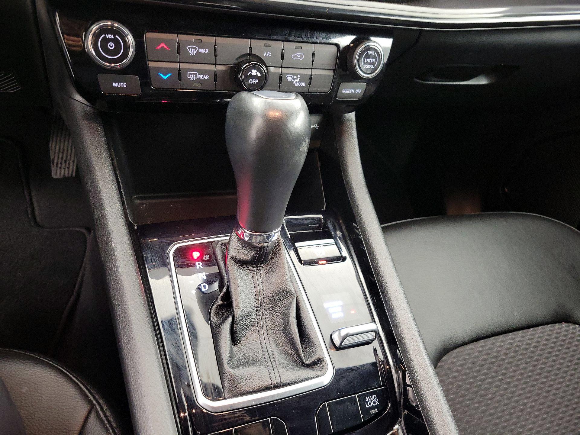 Thumbnail: 2023 Jeep Compass - 17