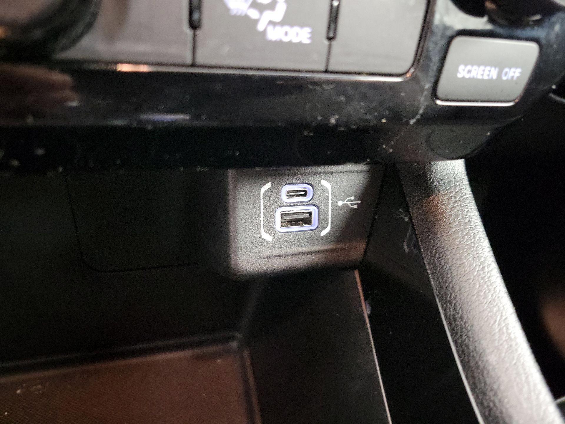 Thumbnail: 2023 Jeep Compass - 18