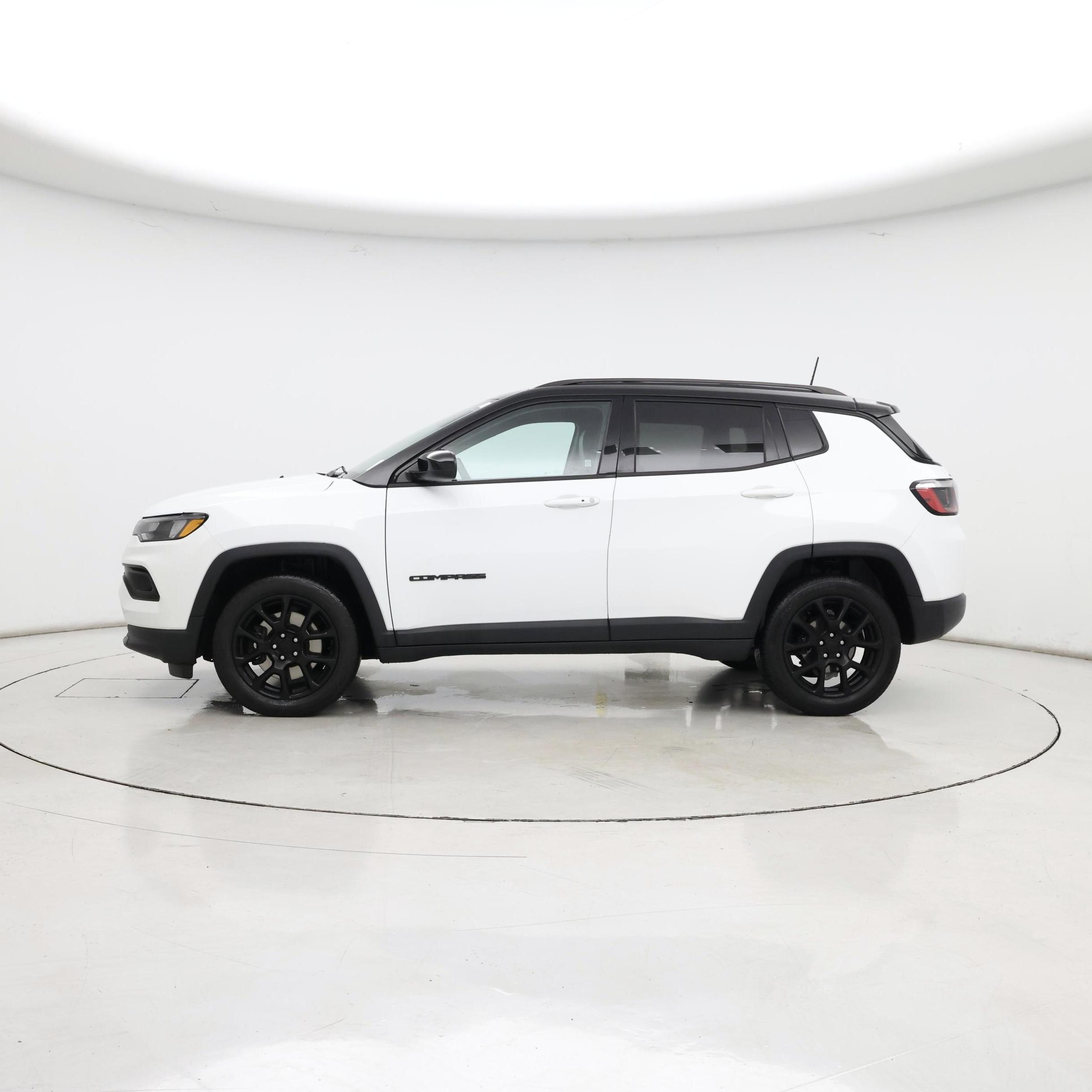 Thumbnail: 2023 Jeep Compass - 3