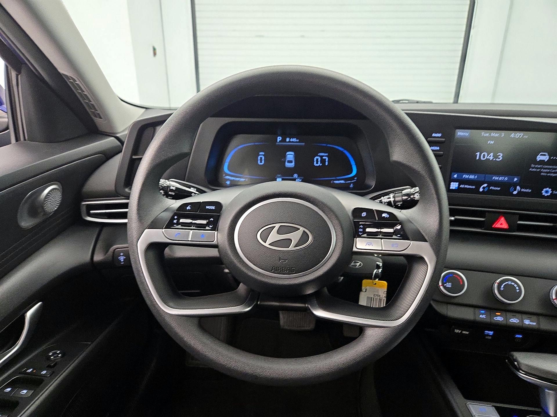 Thumbnail: 2025 Hyundai Elantra - 10