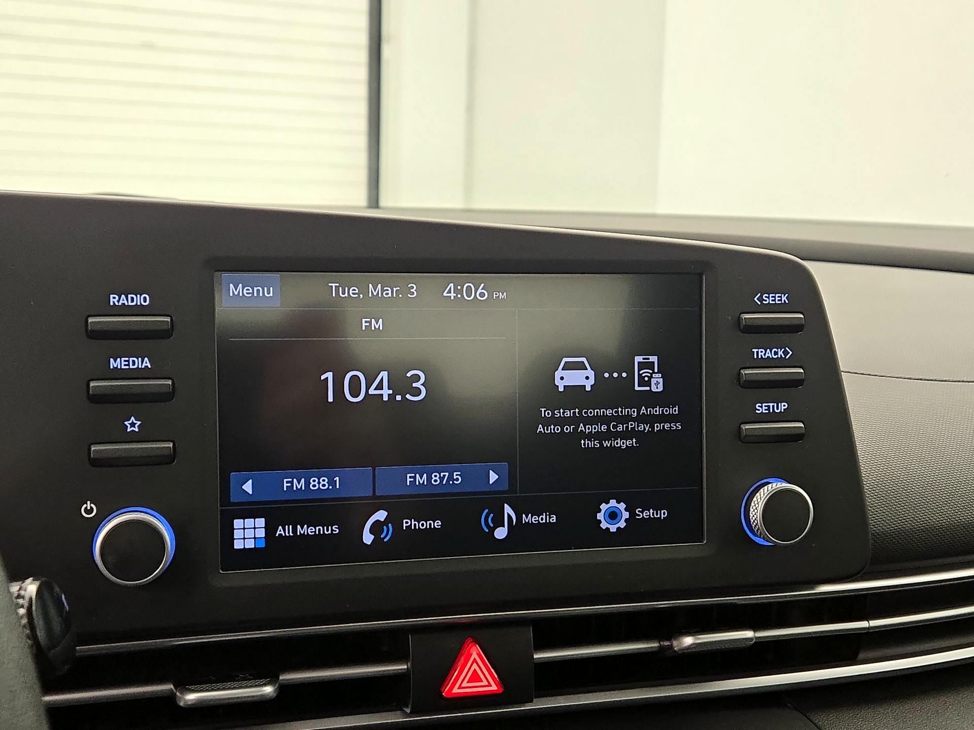 Thumbnail: 2025 Hyundai Elantra - 15