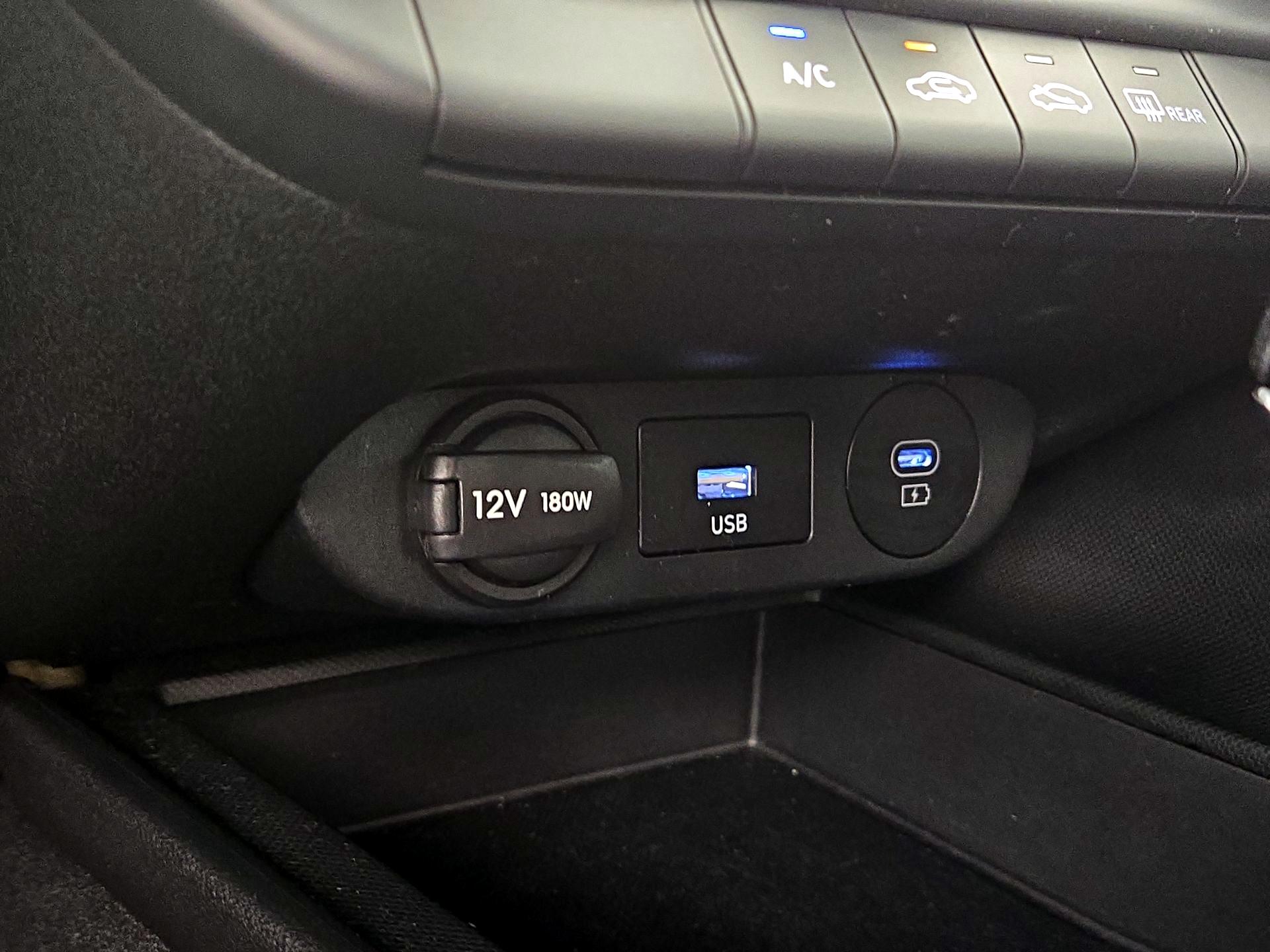 Thumbnail: 2025 Hyundai Elantra - 18