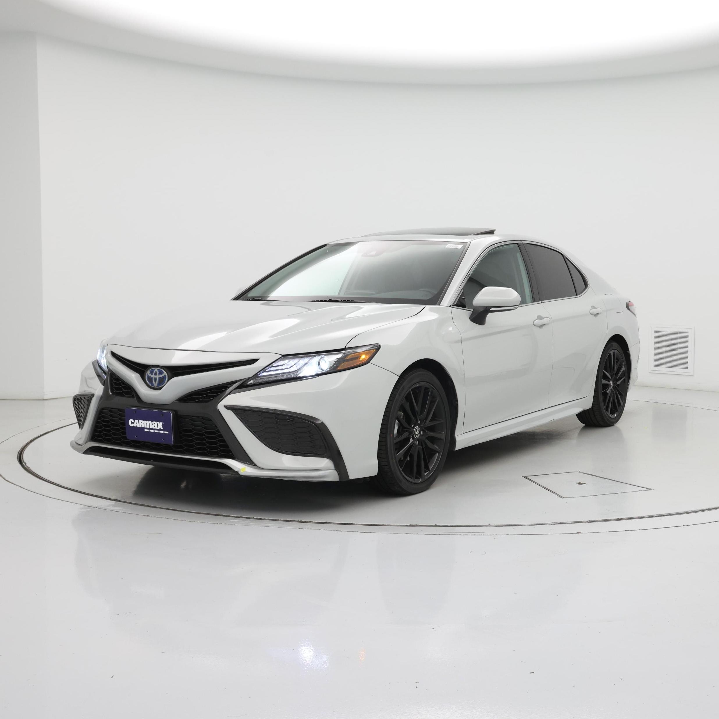 Thumbnail: 2023 Toyota Camry - 4