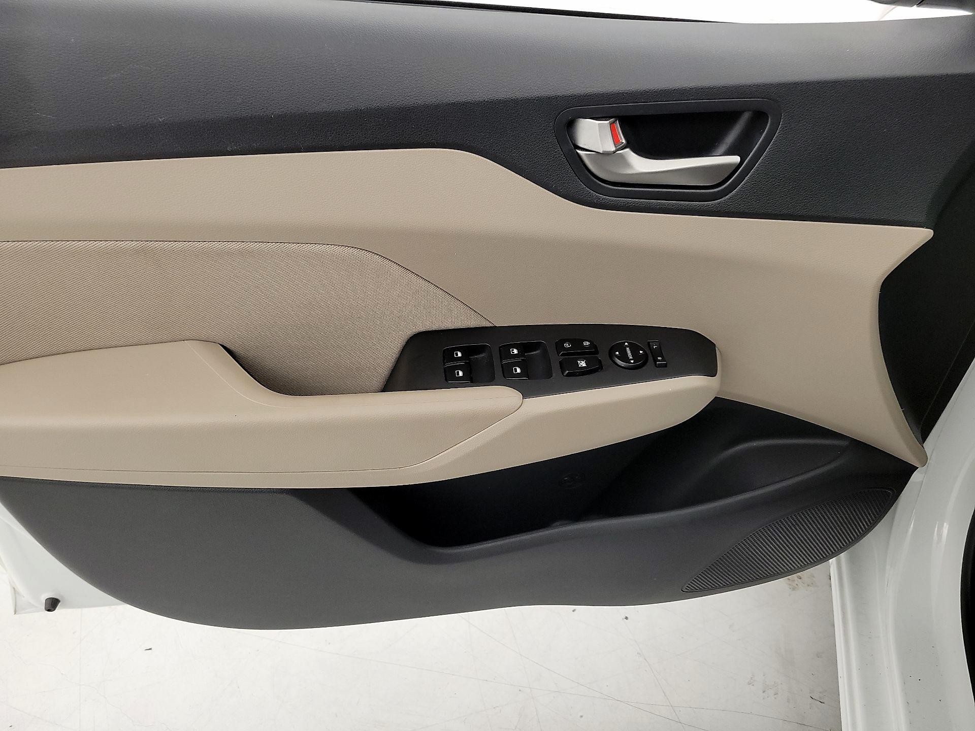 Thumbnail: 2022 Hyundai Accent - 12