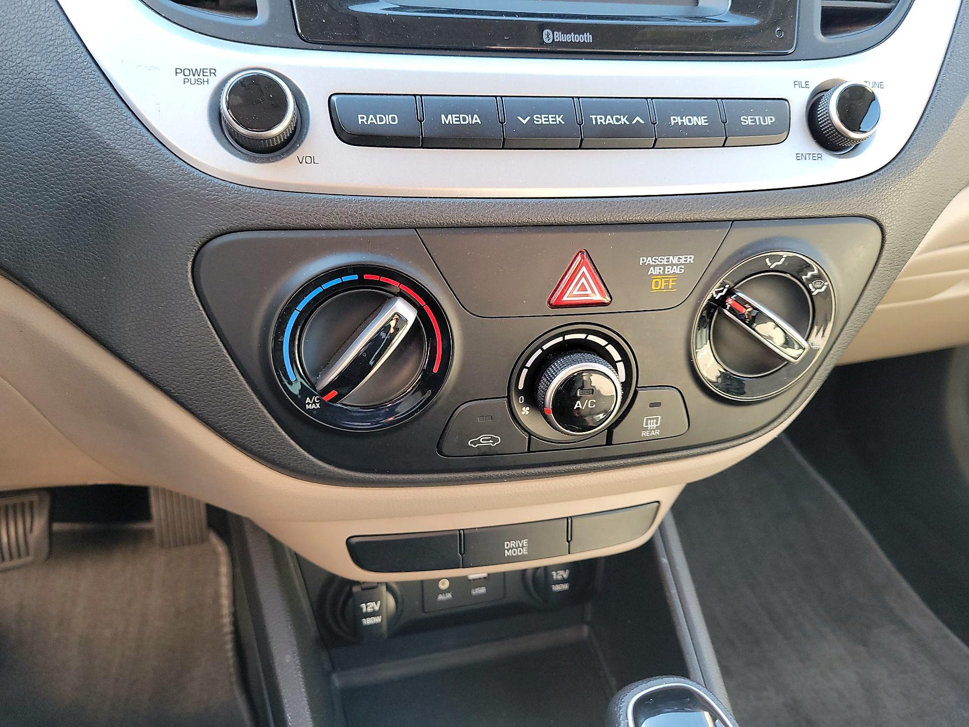 Thumbnail: 2022 Hyundai Accent - 16