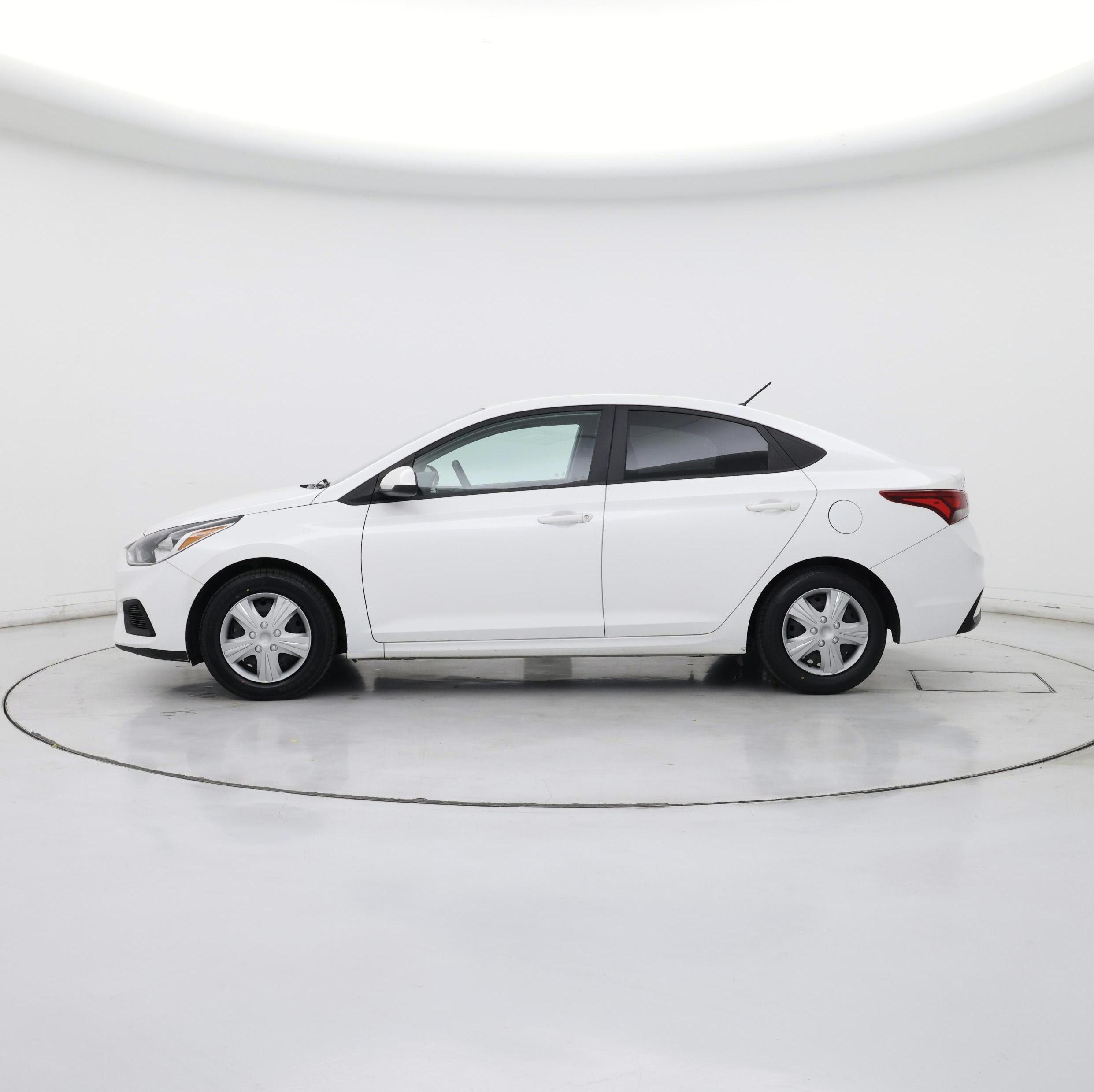 Thumbnail: 2022 Hyundai Accent - 3