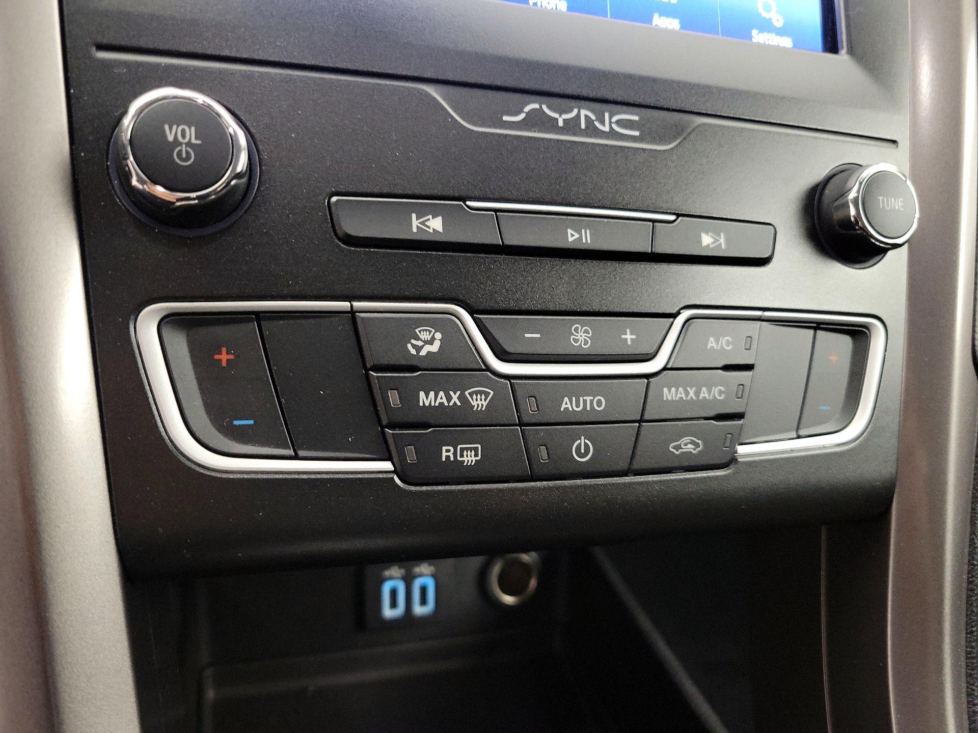 Thumbnail: 2020 Ford Fusion - 16