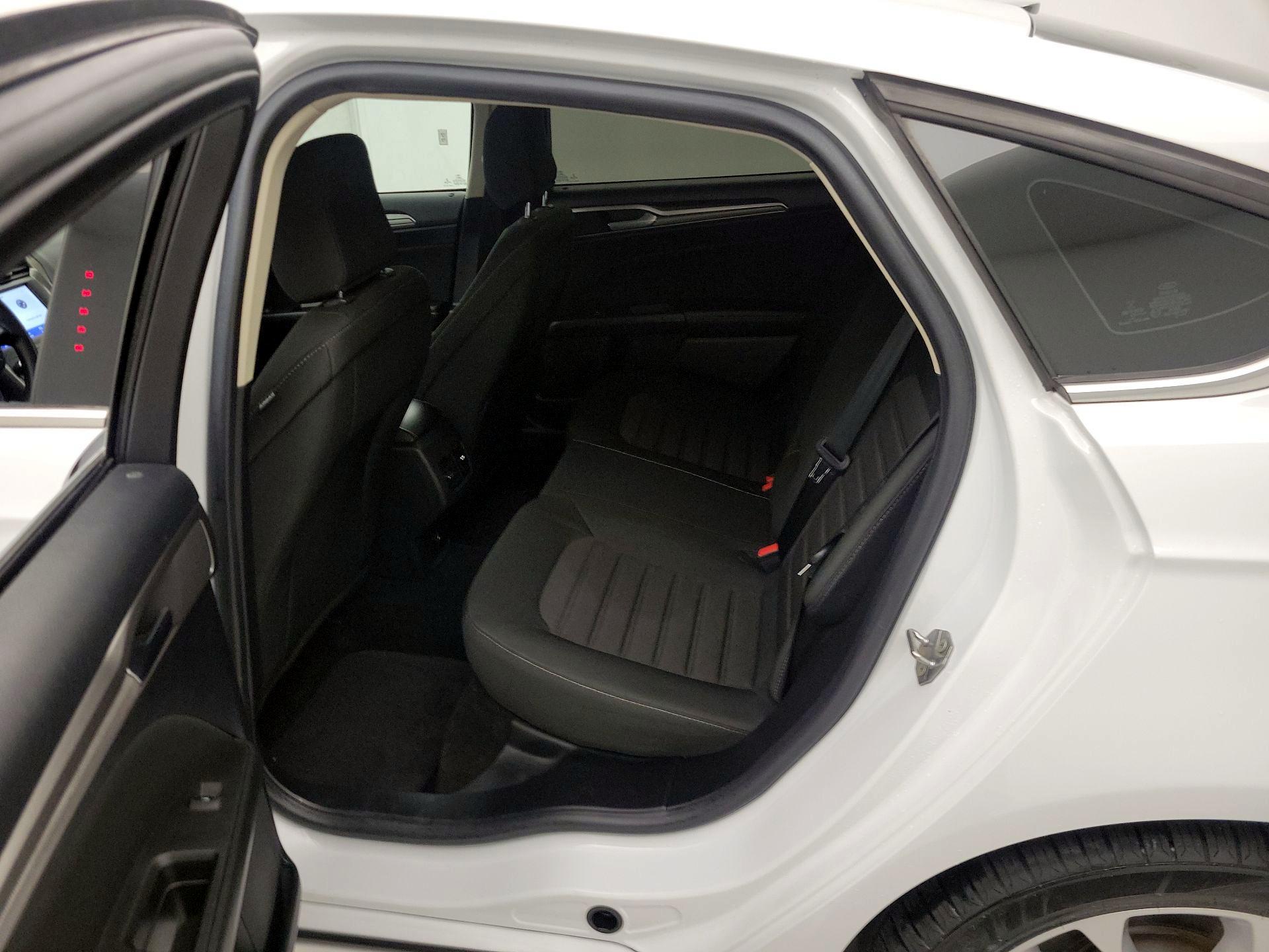 Thumbnail: 2020 Ford Fusion - 19