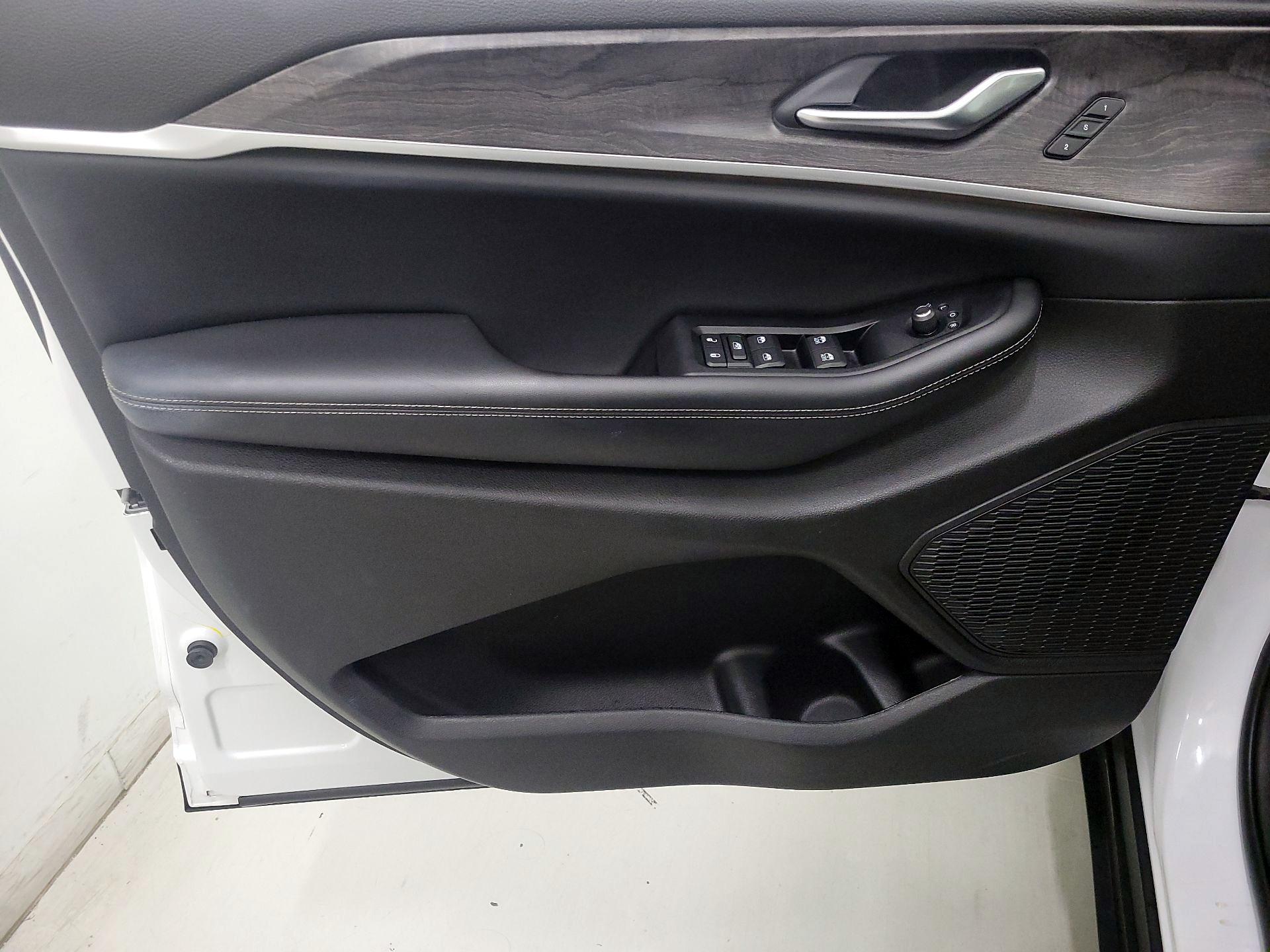 Thumbnail: 2023 Jeep Grand Cherokee - 12