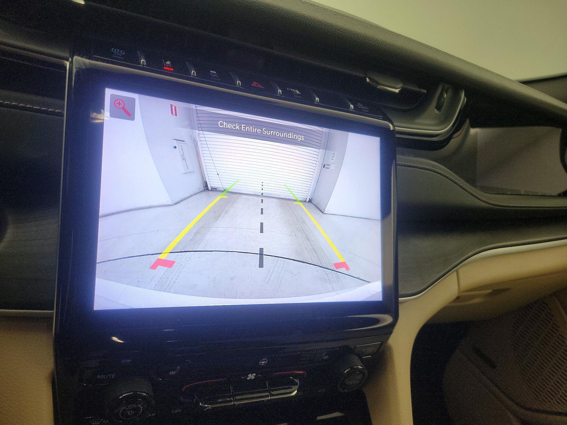 Thumbnail: 2023 Jeep Grand Cherokee - 15