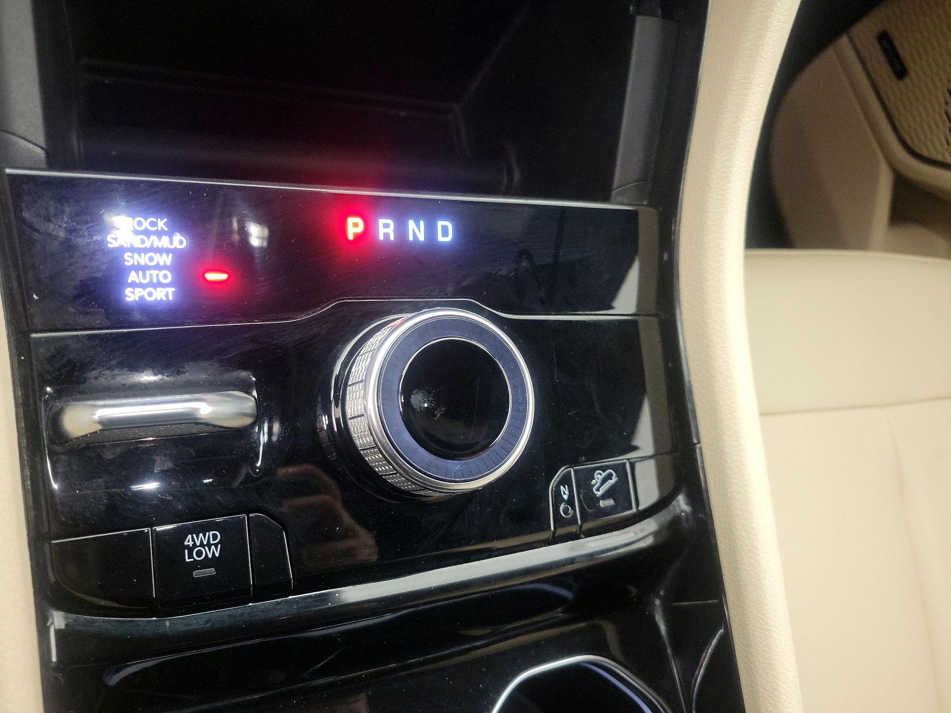 Thumbnail: 2023 Jeep Grand Cherokee - 18