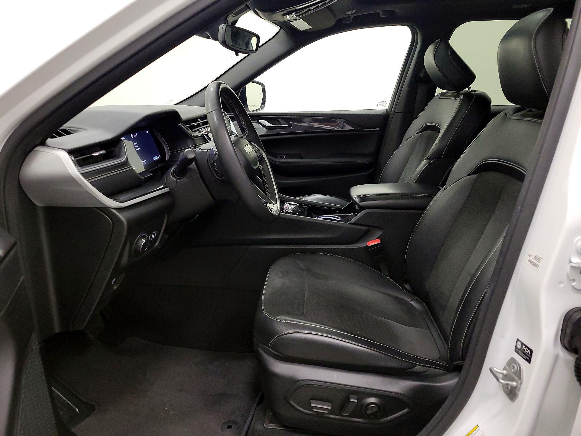 Thumbnail: 2023 Jeep Grand Cherokee - 11