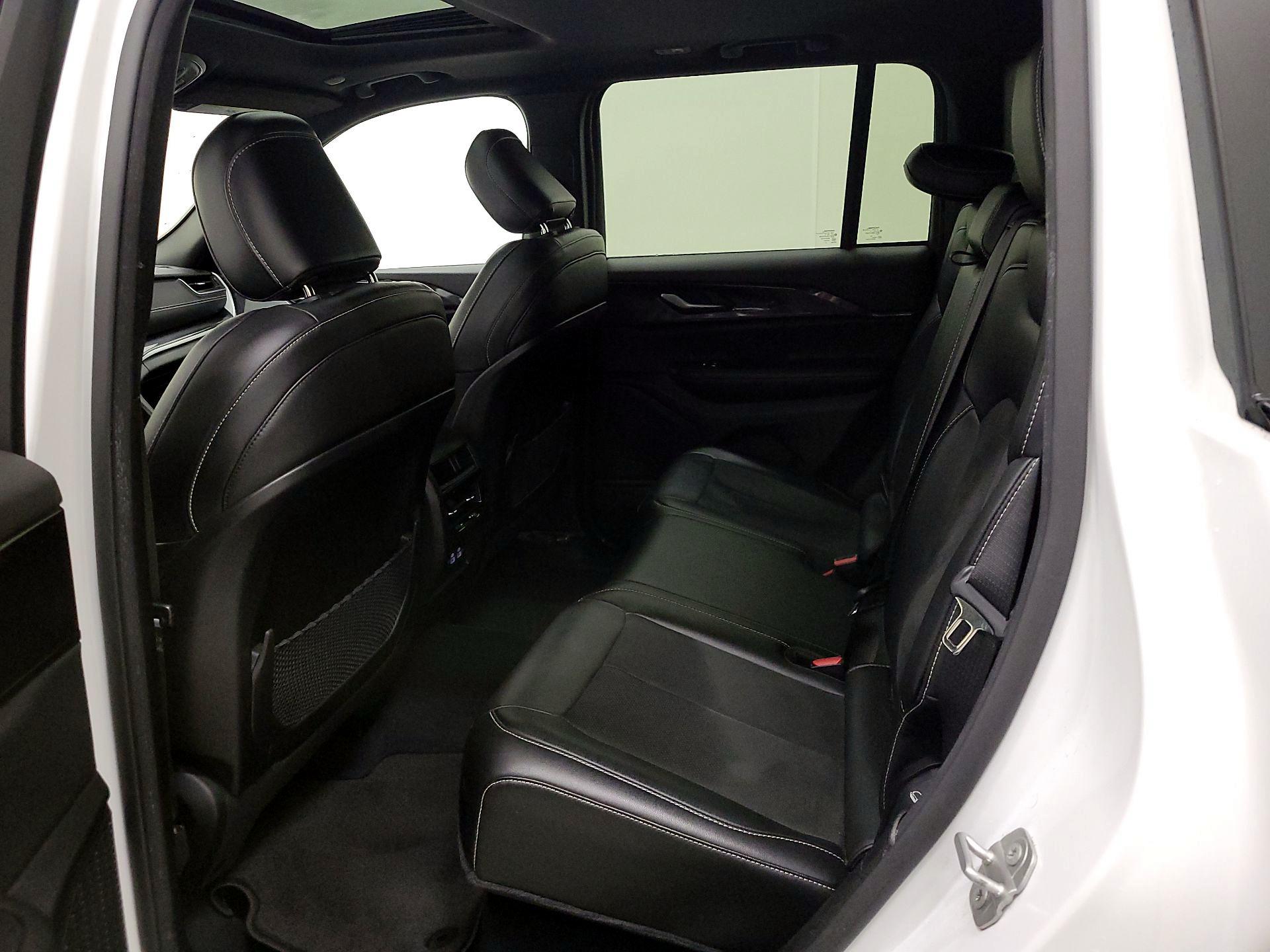 Thumbnail: 2023 Jeep Grand Cherokee - 20