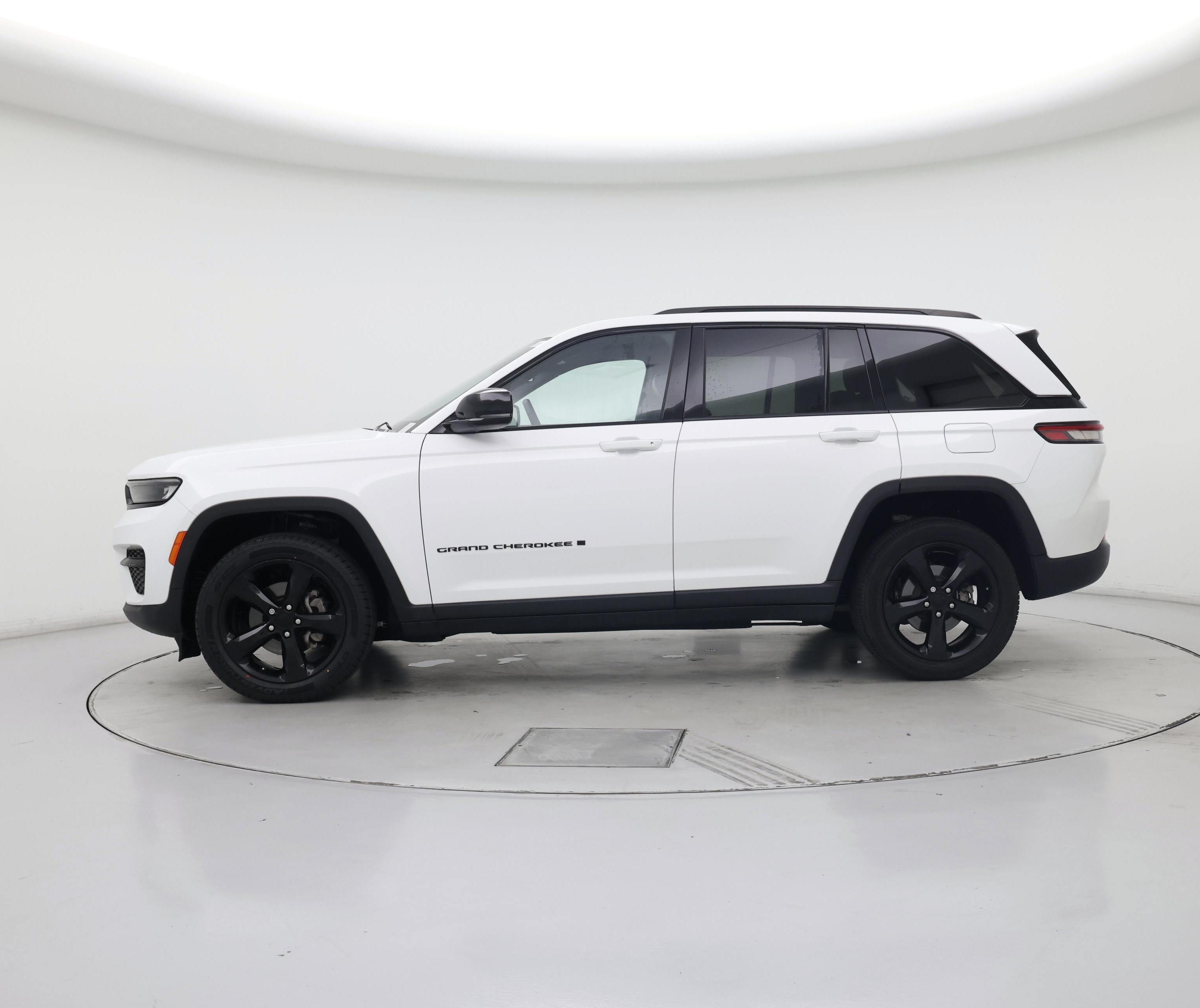 Thumbnail: 2023 Jeep Grand Cherokee - 3