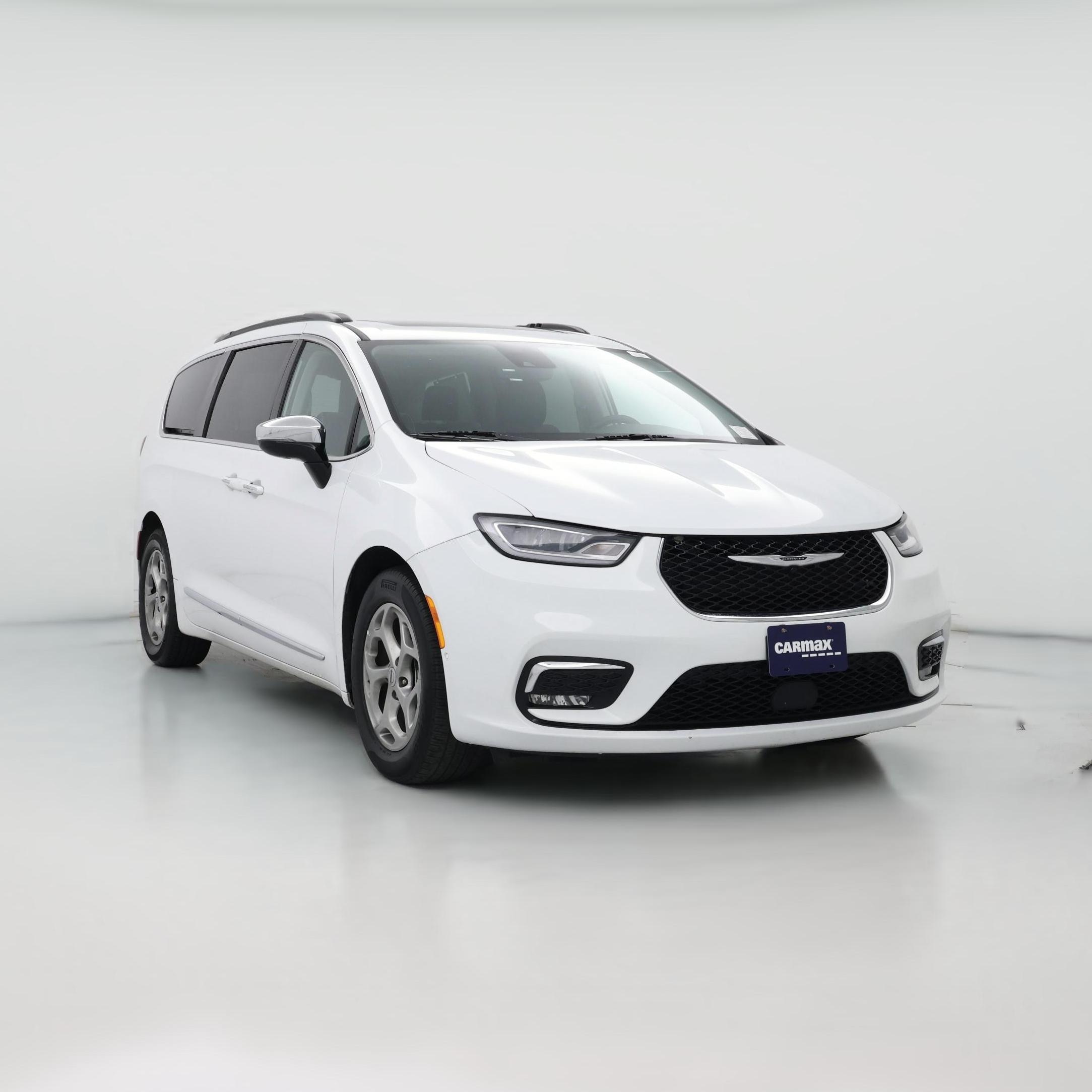 Thumbnail: 2023 Chrysler Pacifica - 1