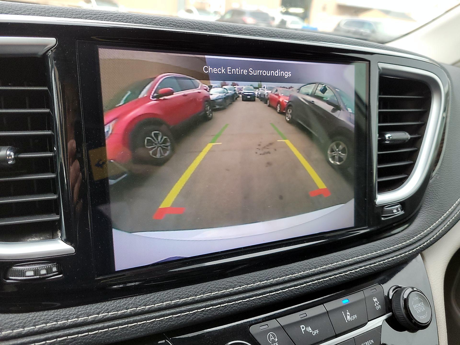 Thumbnail: 2023 Chrysler Pacifica - 15