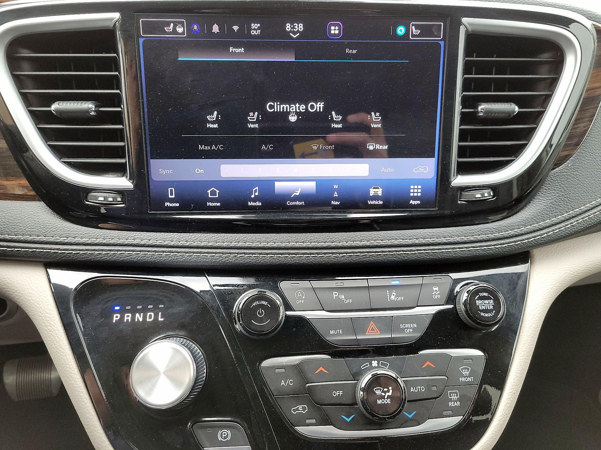 Thumbnail: 2023 Chrysler Pacifica - 17