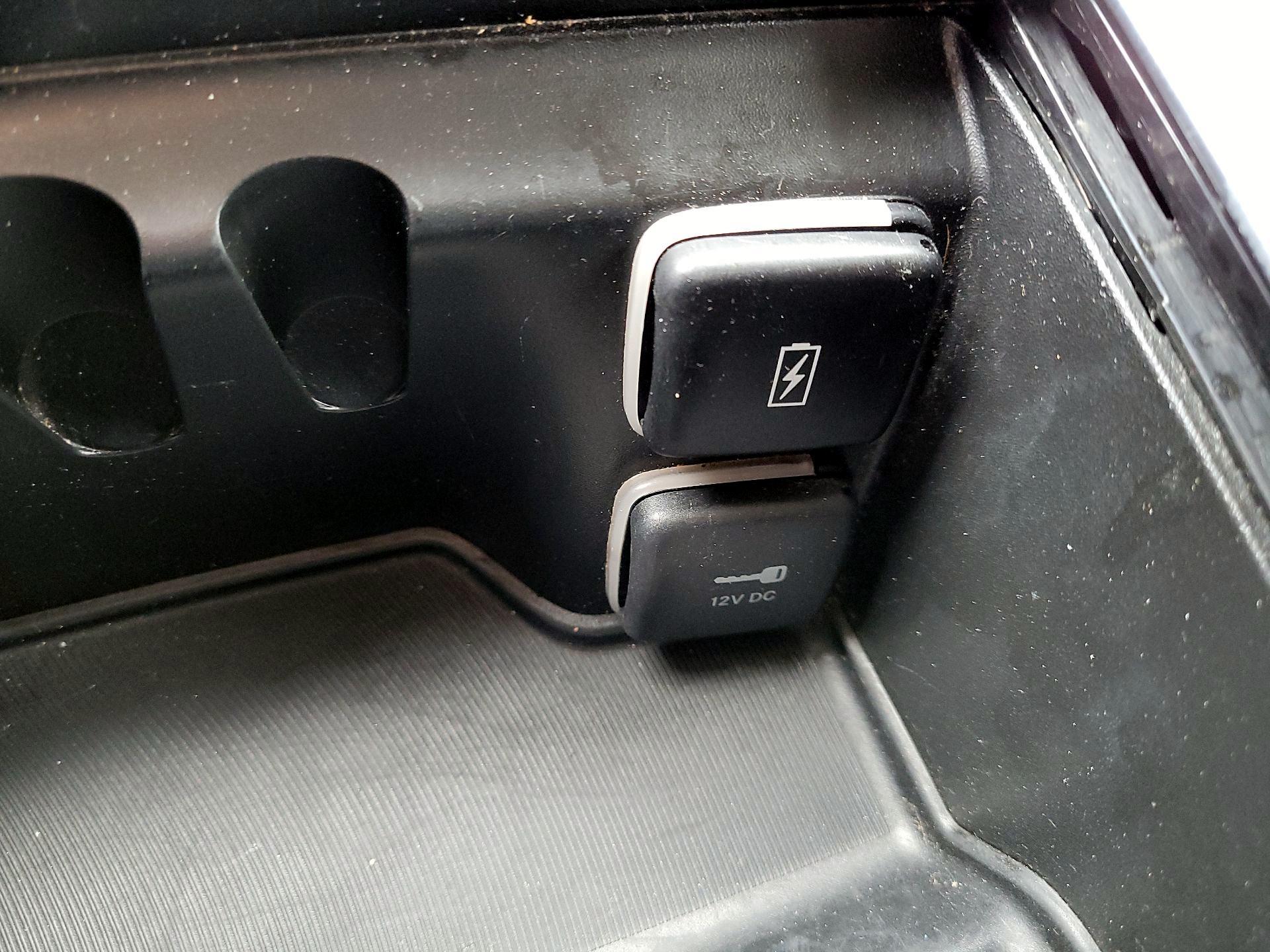 Thumbnail: 2023 Chrysler Pacifica - 19