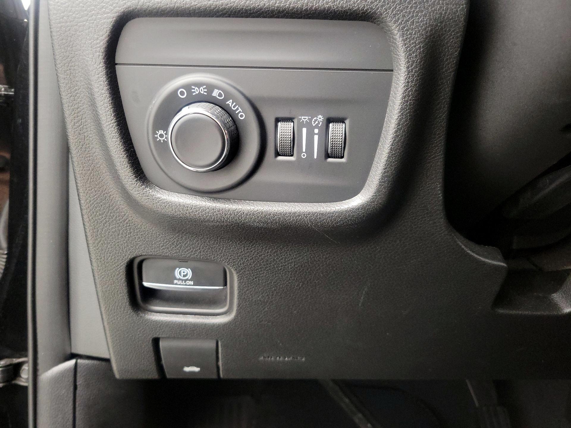 Thumbnail: 2023 Jeep Grand Cherokee L - 13