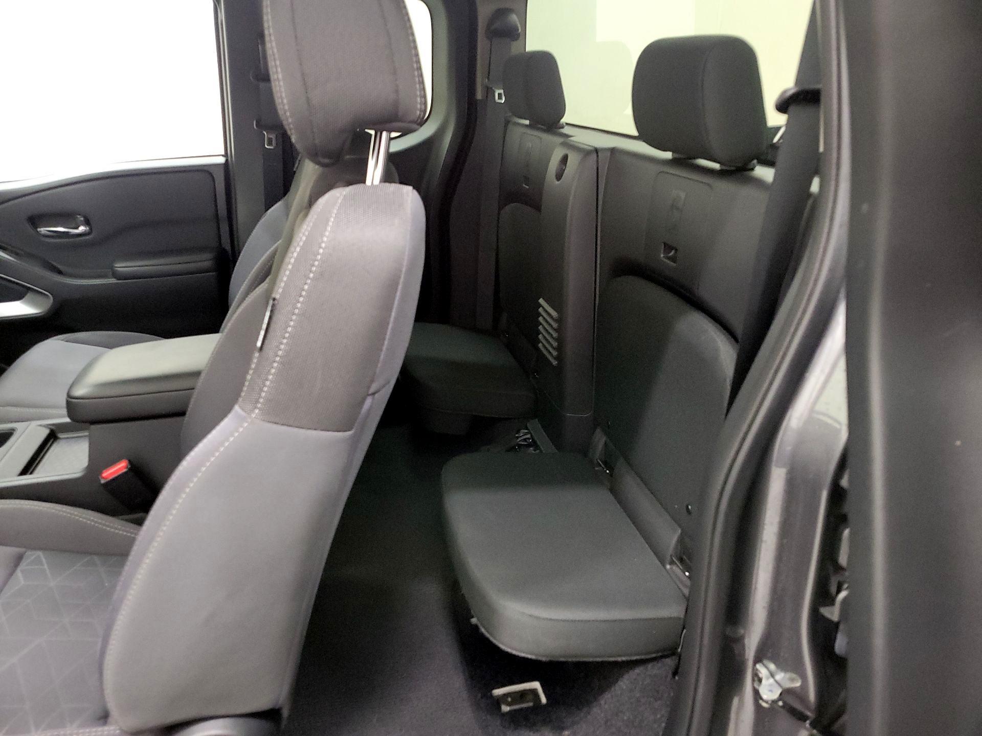 Thumbnail: 2025 Nissan Frontier - 19