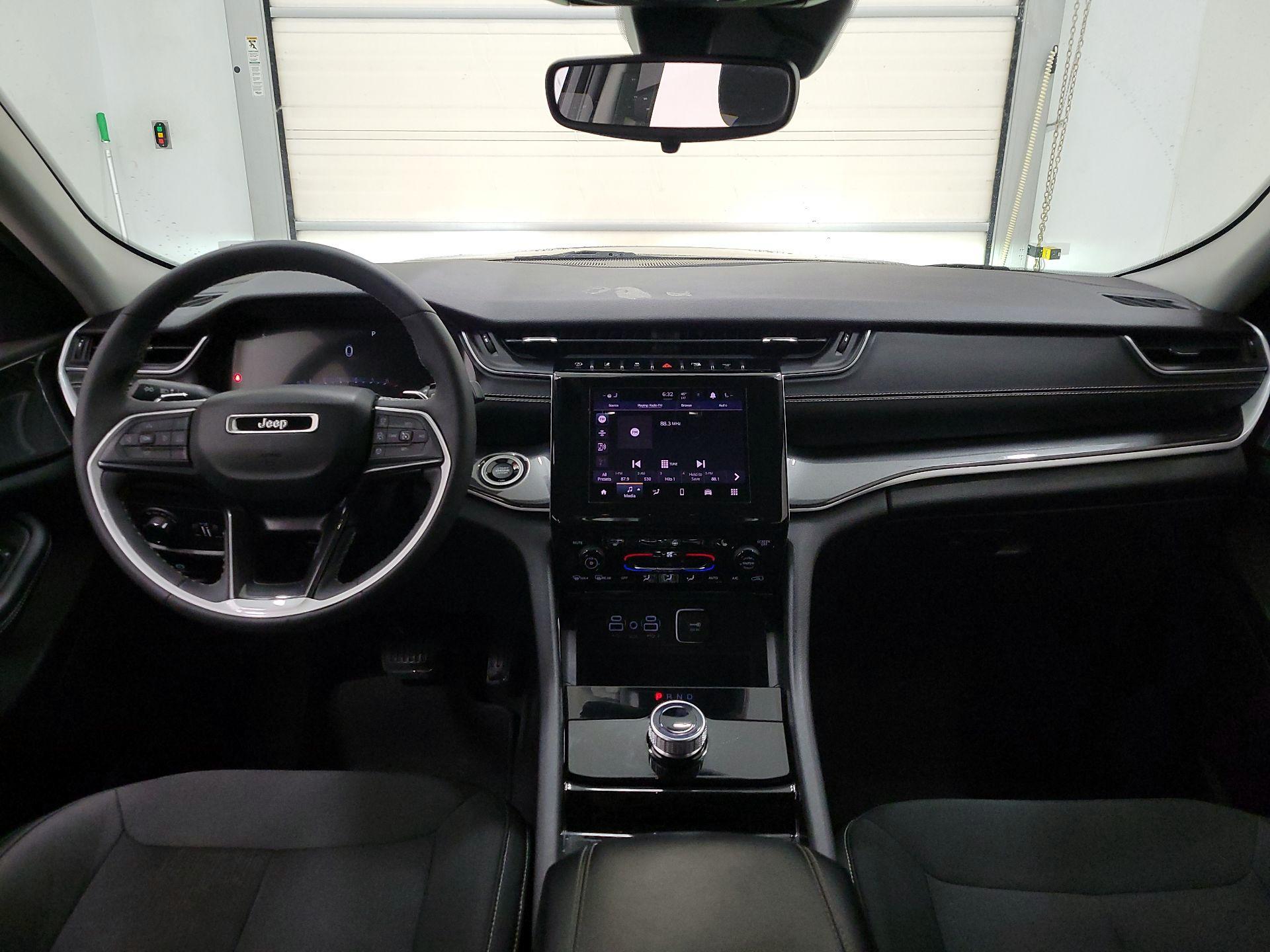 Thumbnail: 2023 Jeep Grand Cherokee - 9