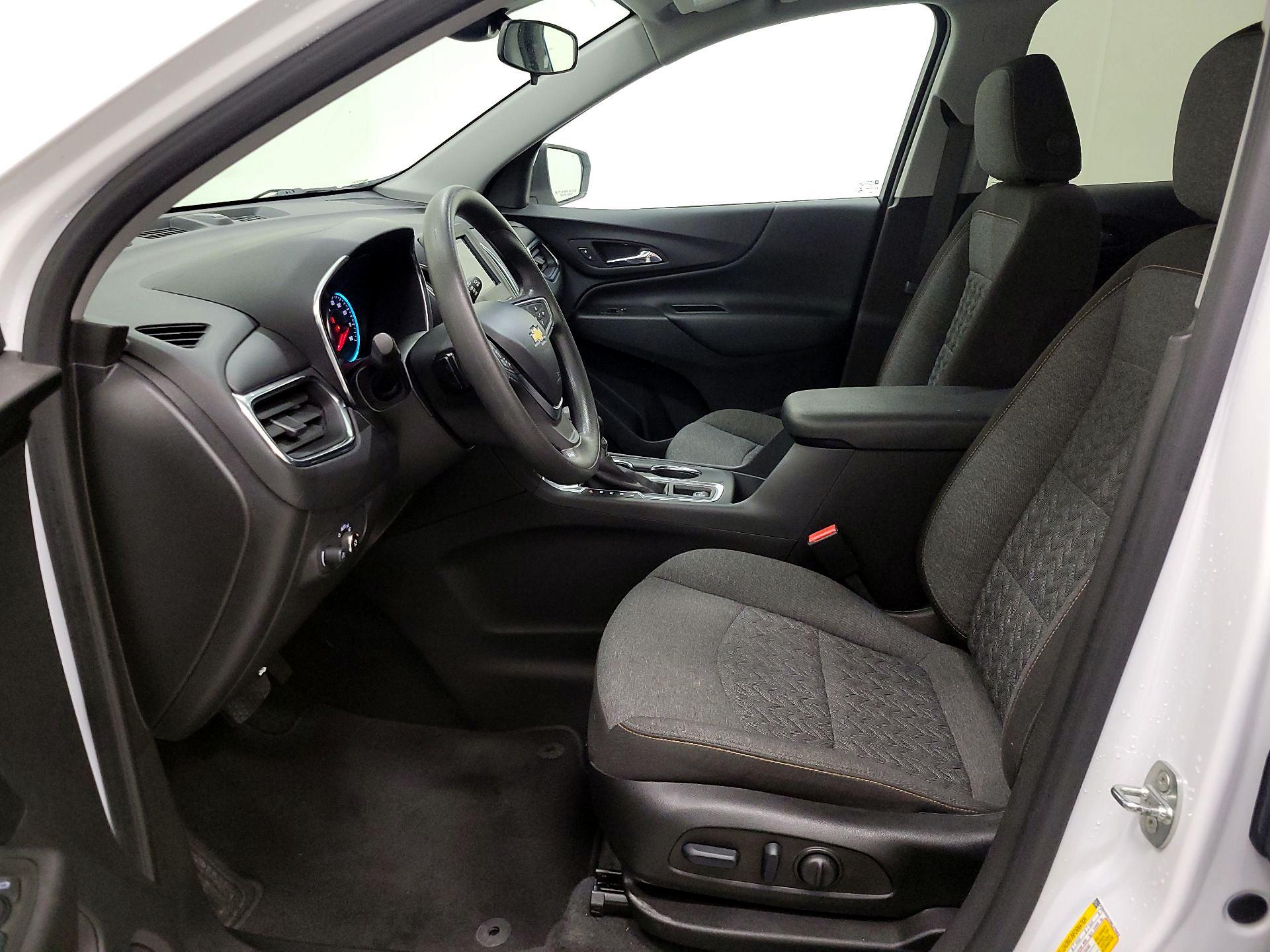 Thumbnail: 2022 Chevrolet Equinox - 11