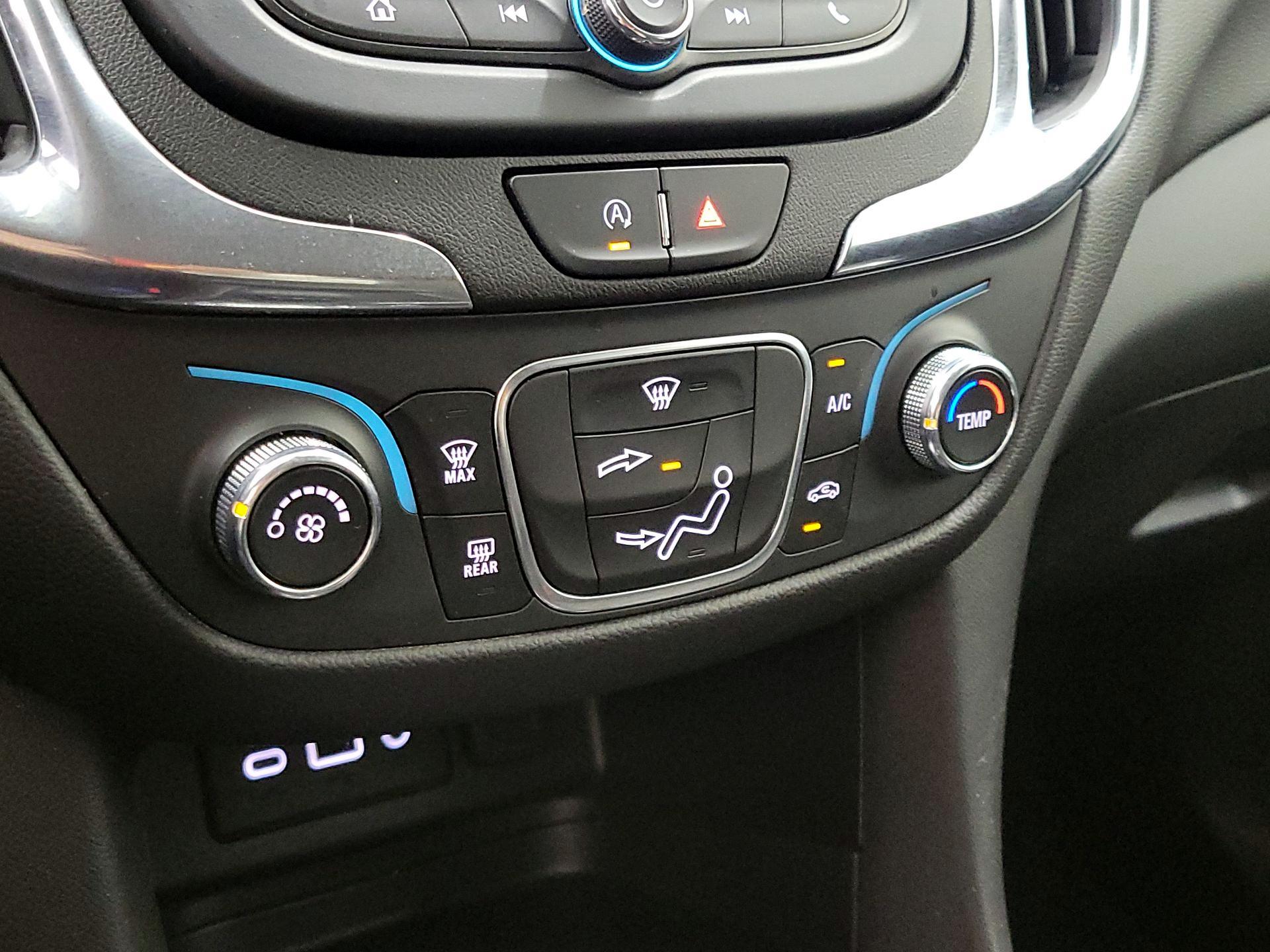 Thumbnail: 2022 Chevrolet Equinox - 16