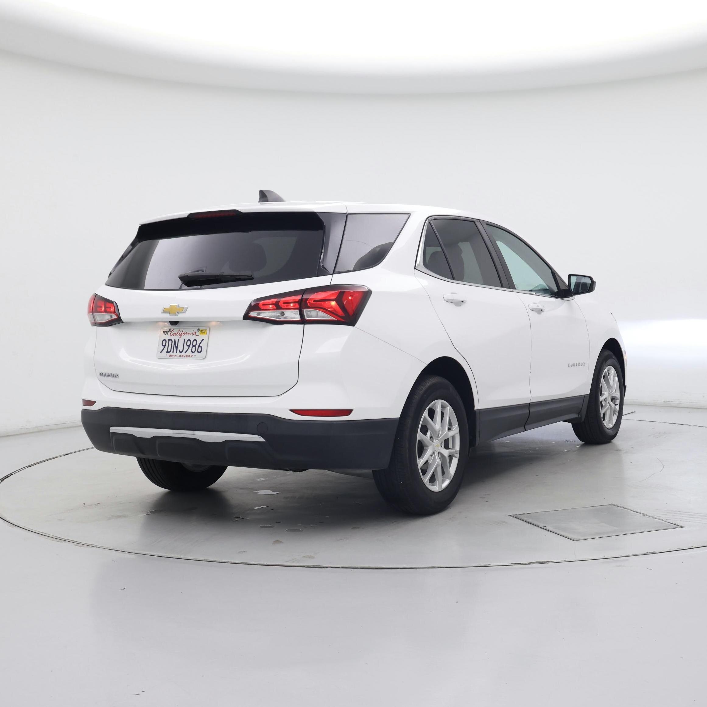 Thumbnail: 2022 Chevrolet Equinox - 8