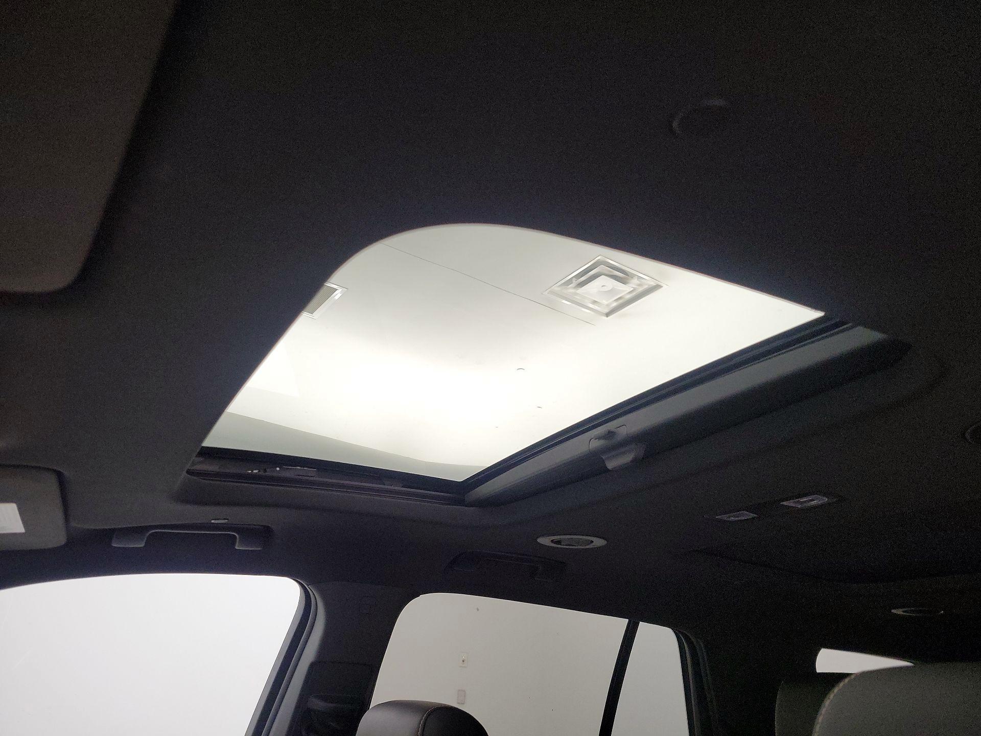 Thumbnail: 2022 Chevrolet Traverse - 19