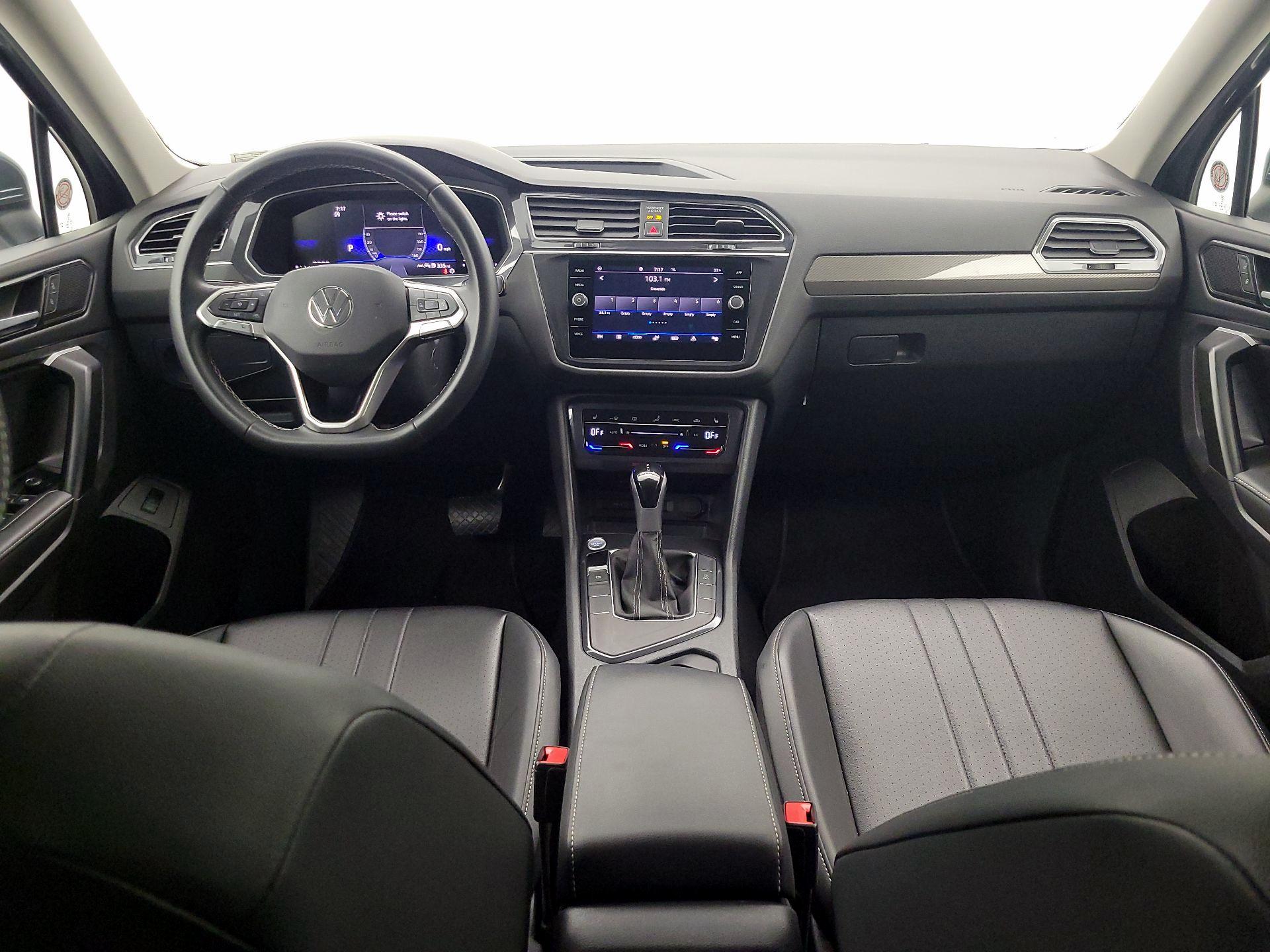 Thumbnail: 2024 Volkswagen Tiguan - 9