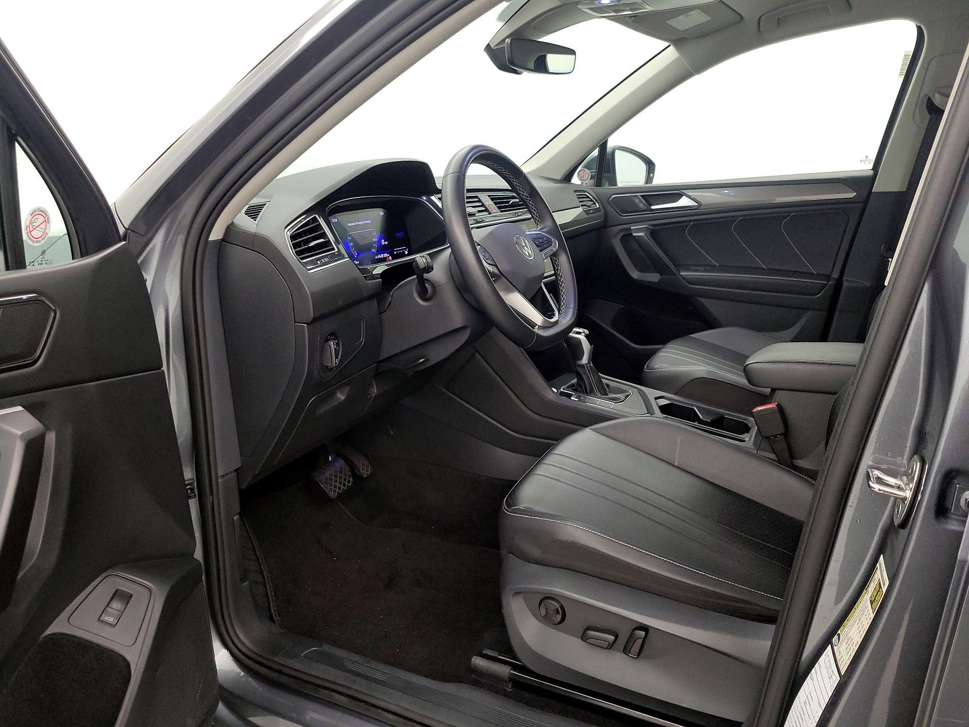 Thumbnail: 2024 Volkswagen Tiguan - 11