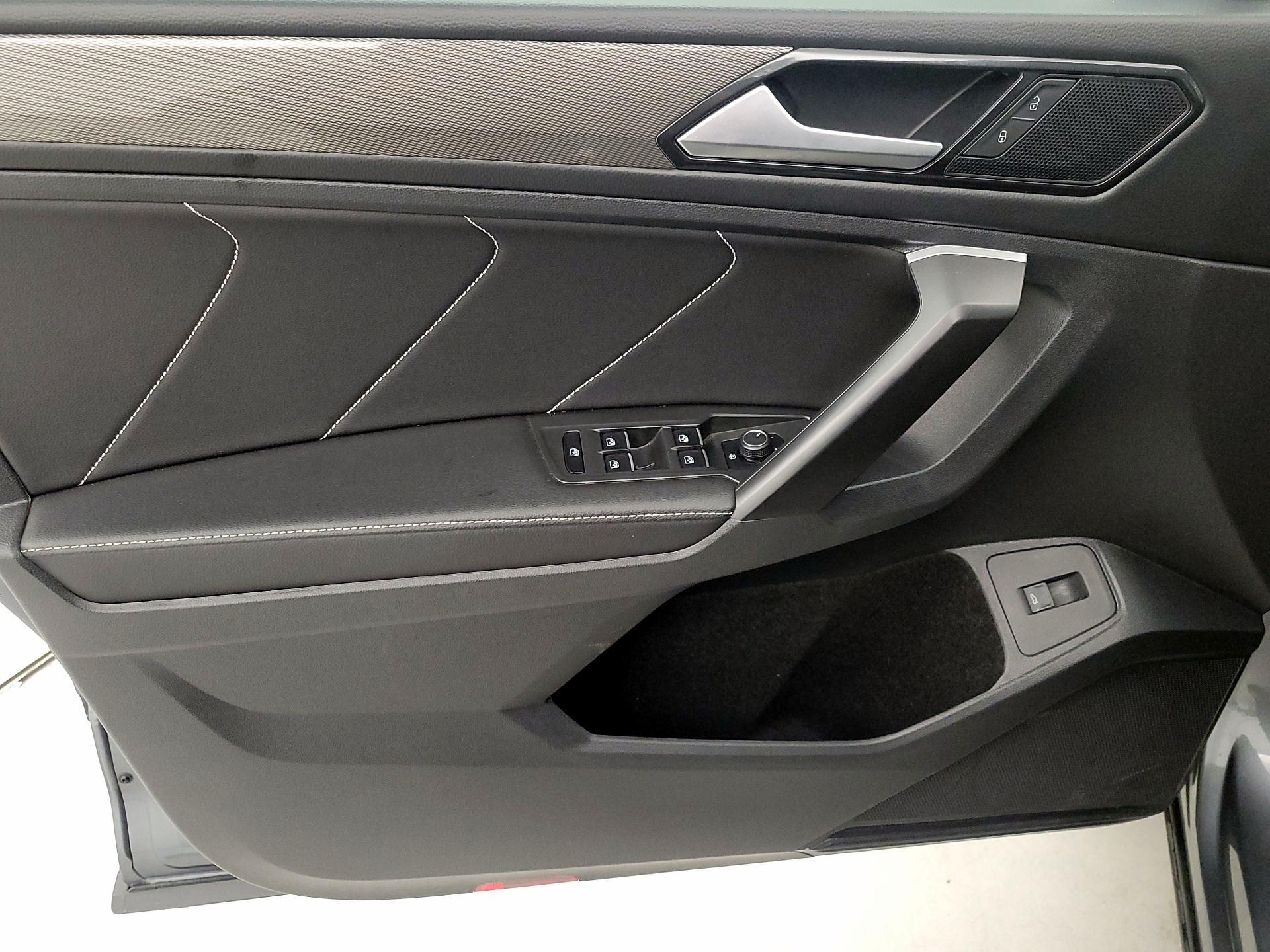 Thumbnail: 2024 Volkswagen Tiguan - 12