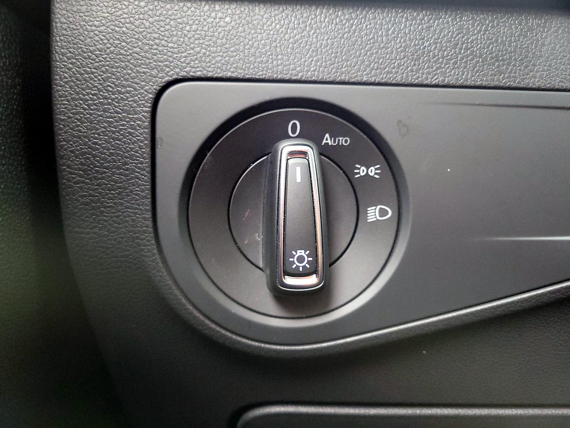 Thumbnail: 2024 Volkswagen Tiguan - 13