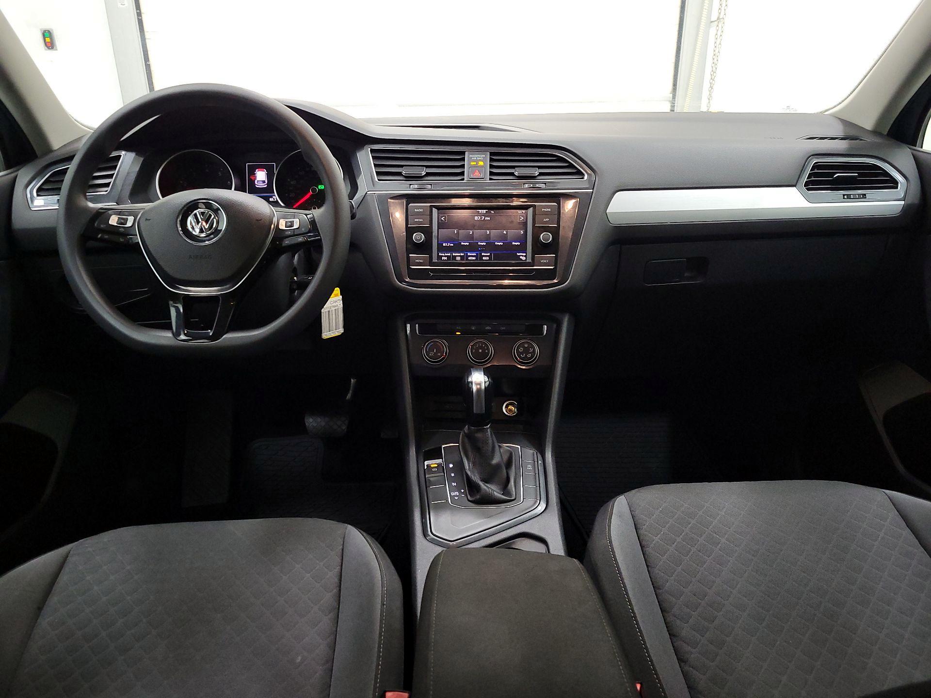 Thumbnail: 2020 Volkswagen Tiguan - 9