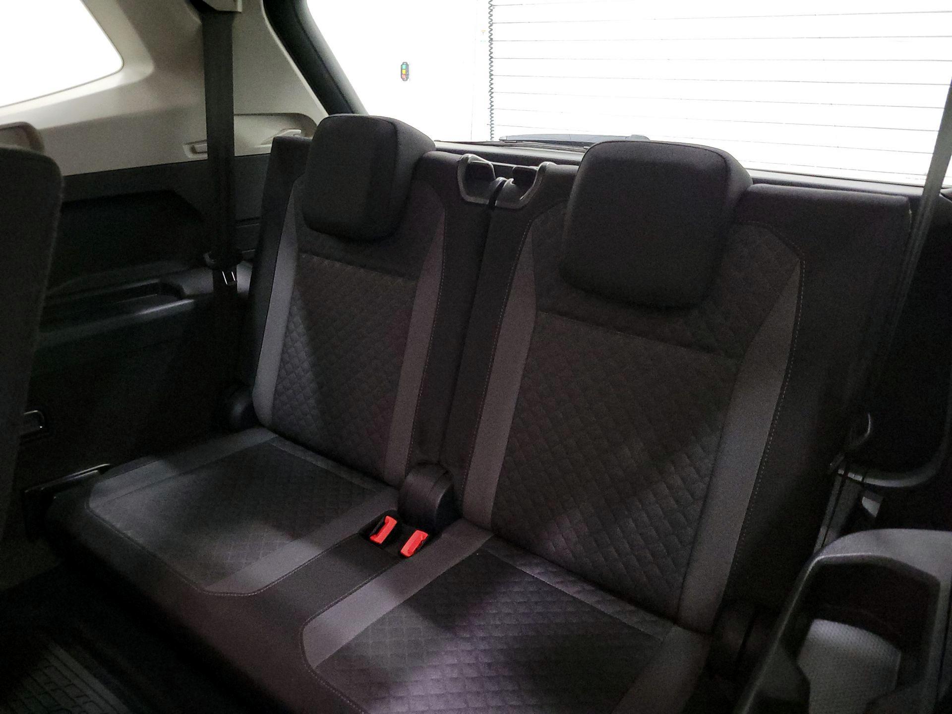 Thumbnail: 2020 Volkswagen Tiguan - 20