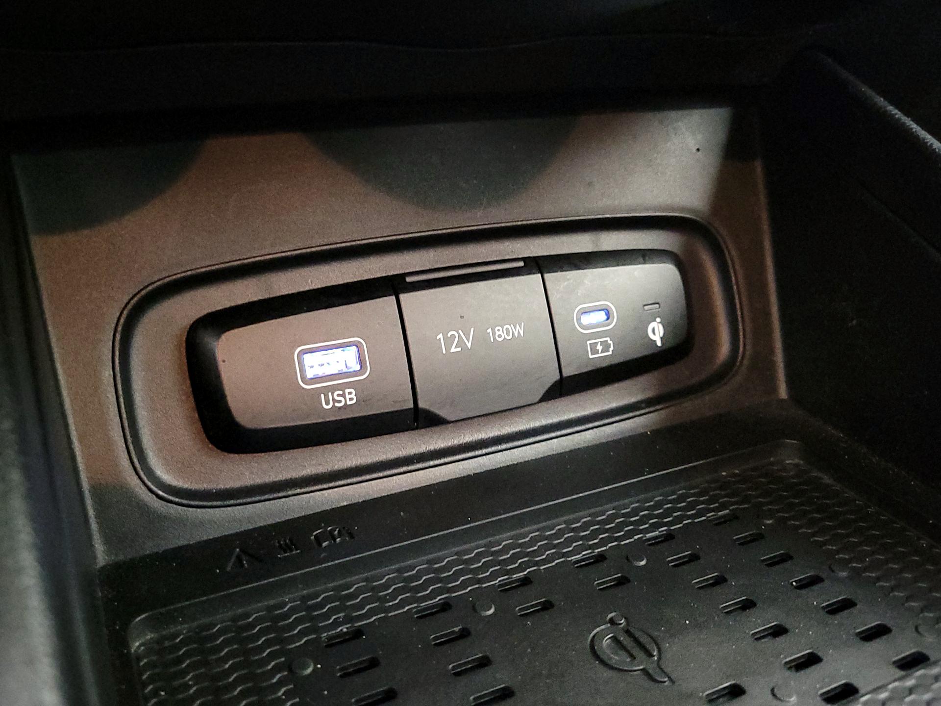 Thumbnail: 2023 Hyundai Venue - 19